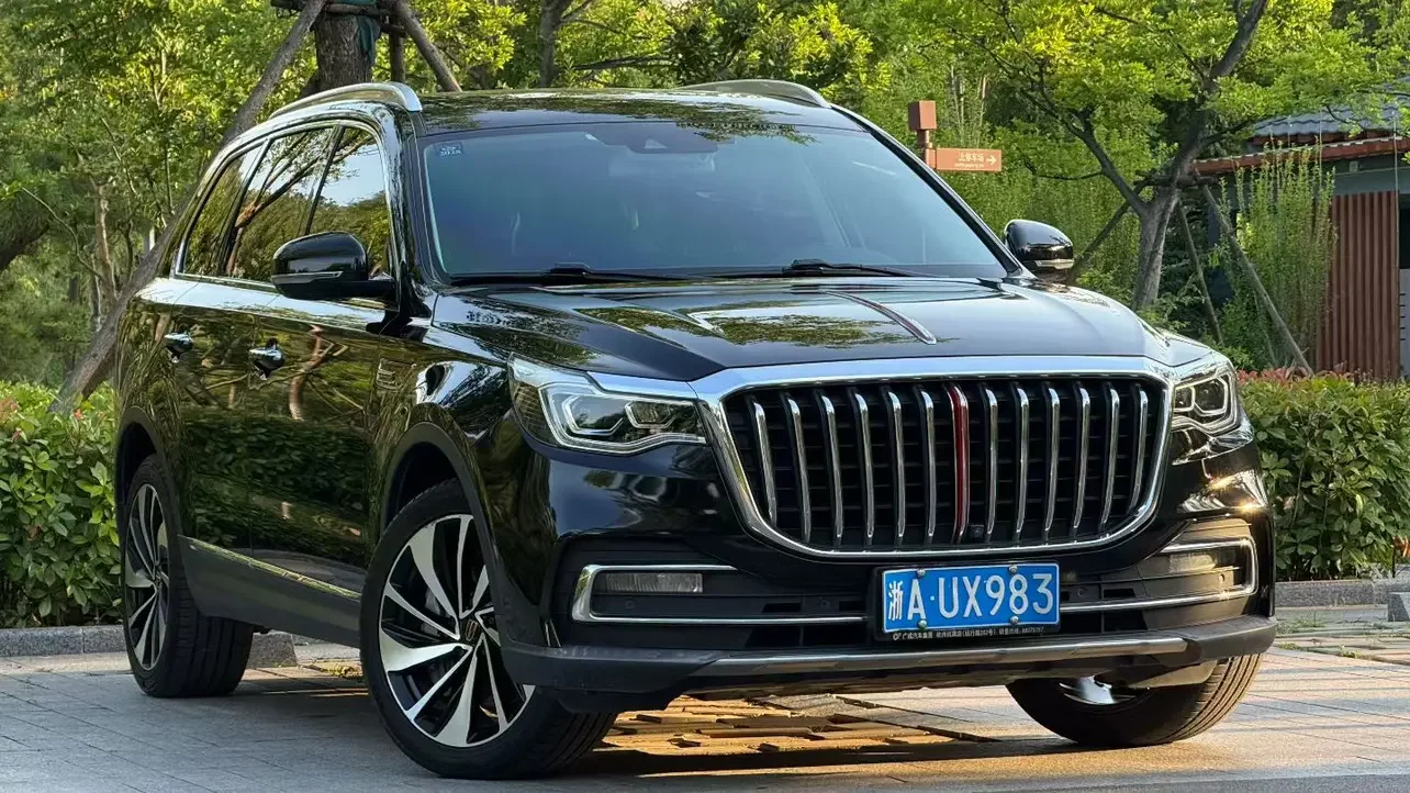Hongqi HS7
