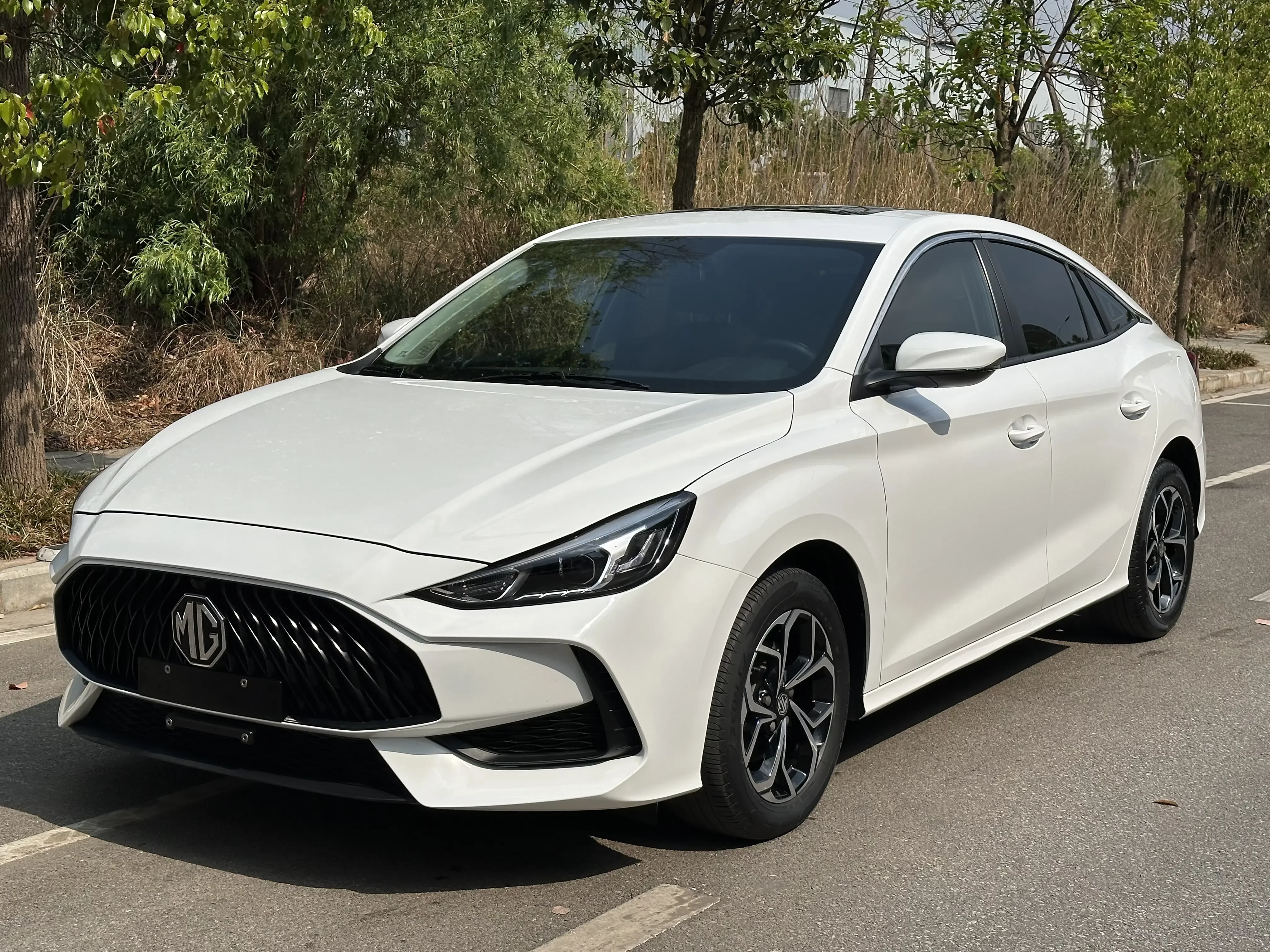 MG 5