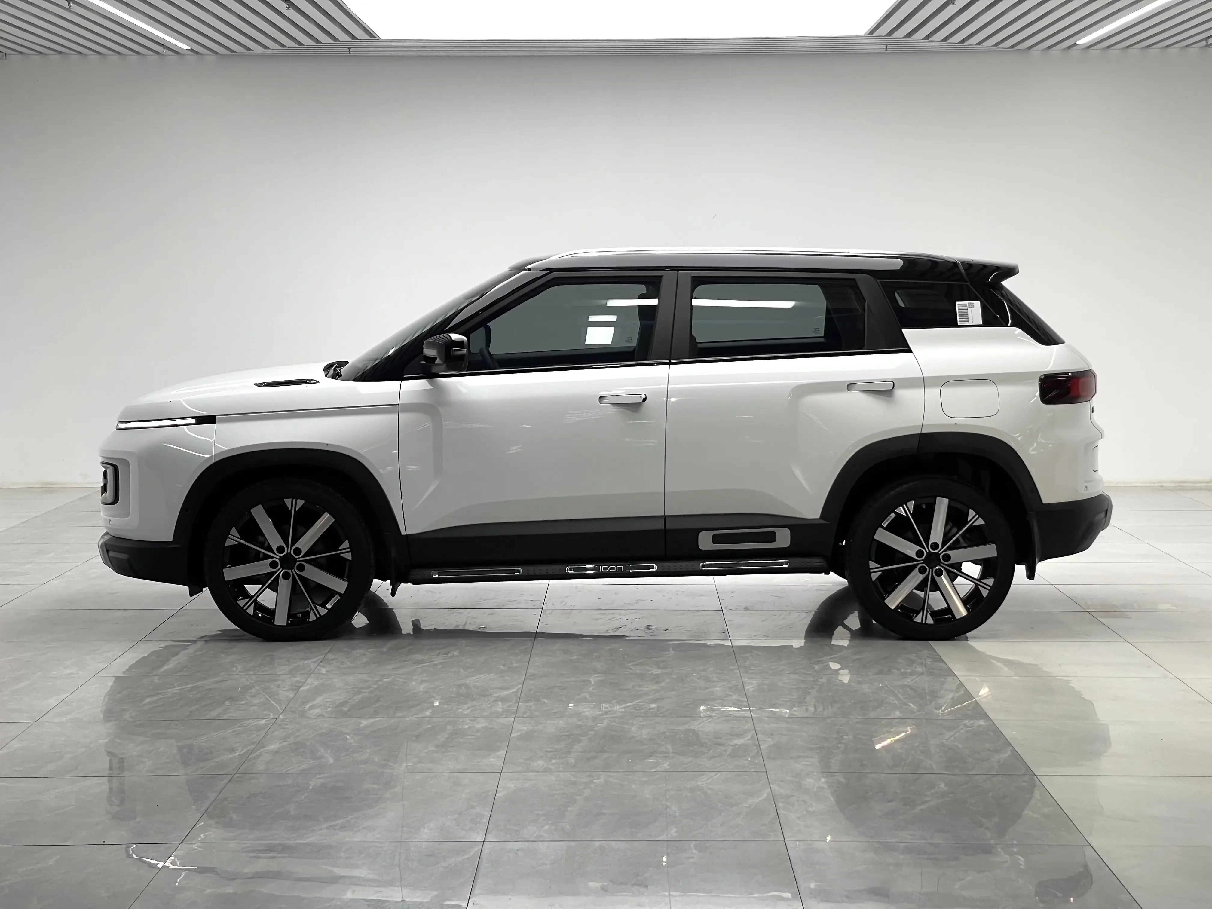 Geely ICON