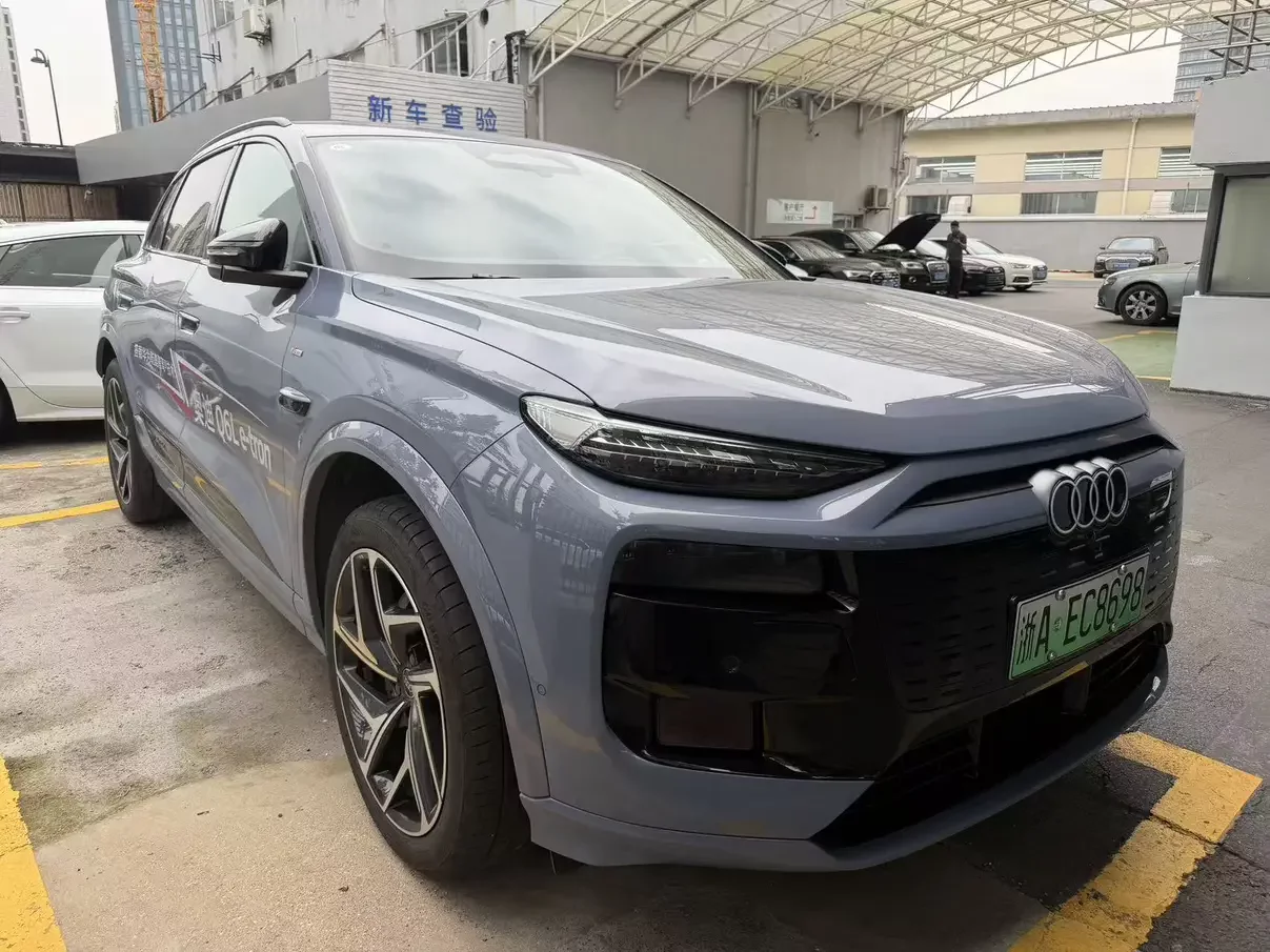 Audi Q6L e-tron