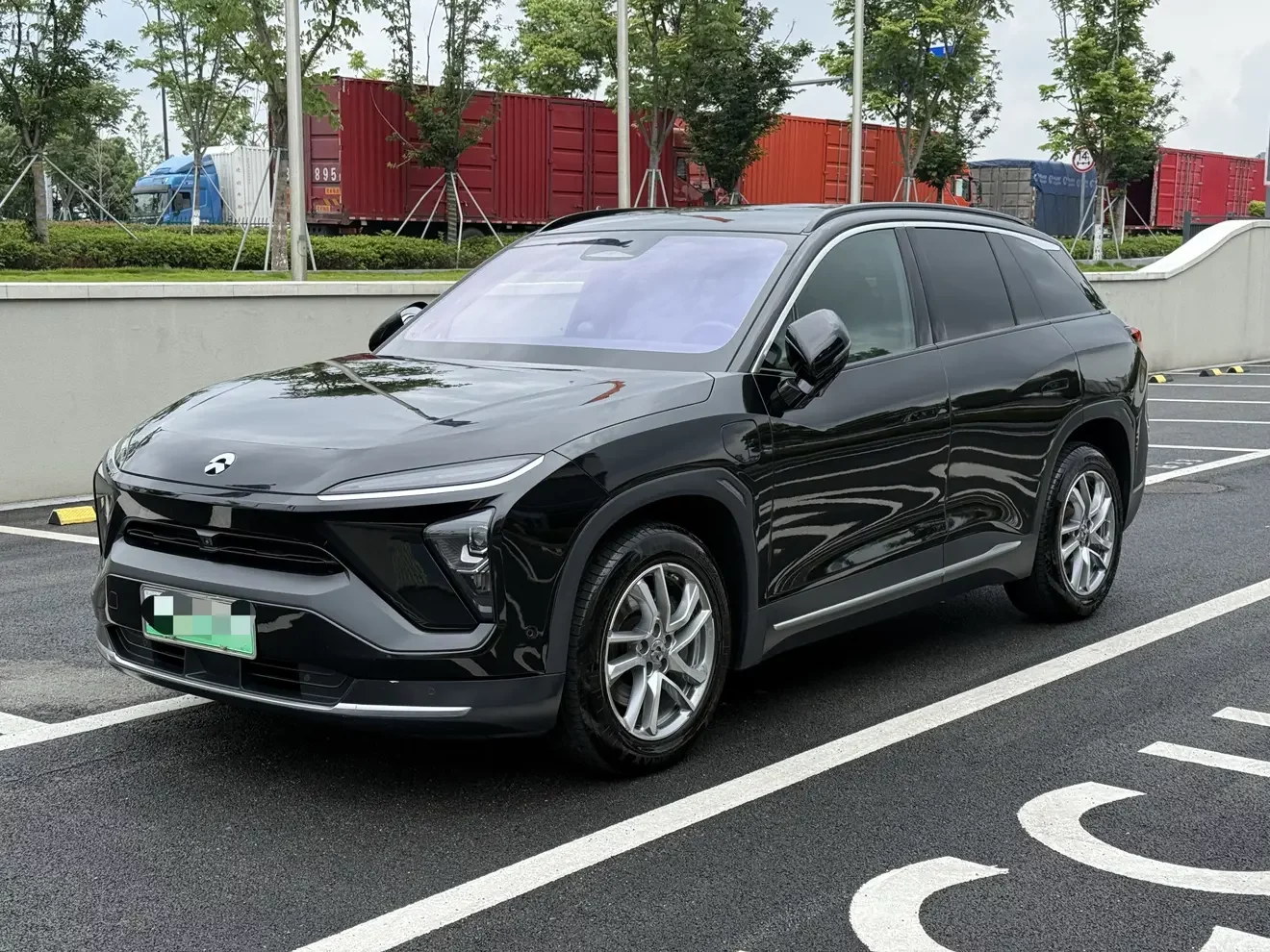 NIO ES6