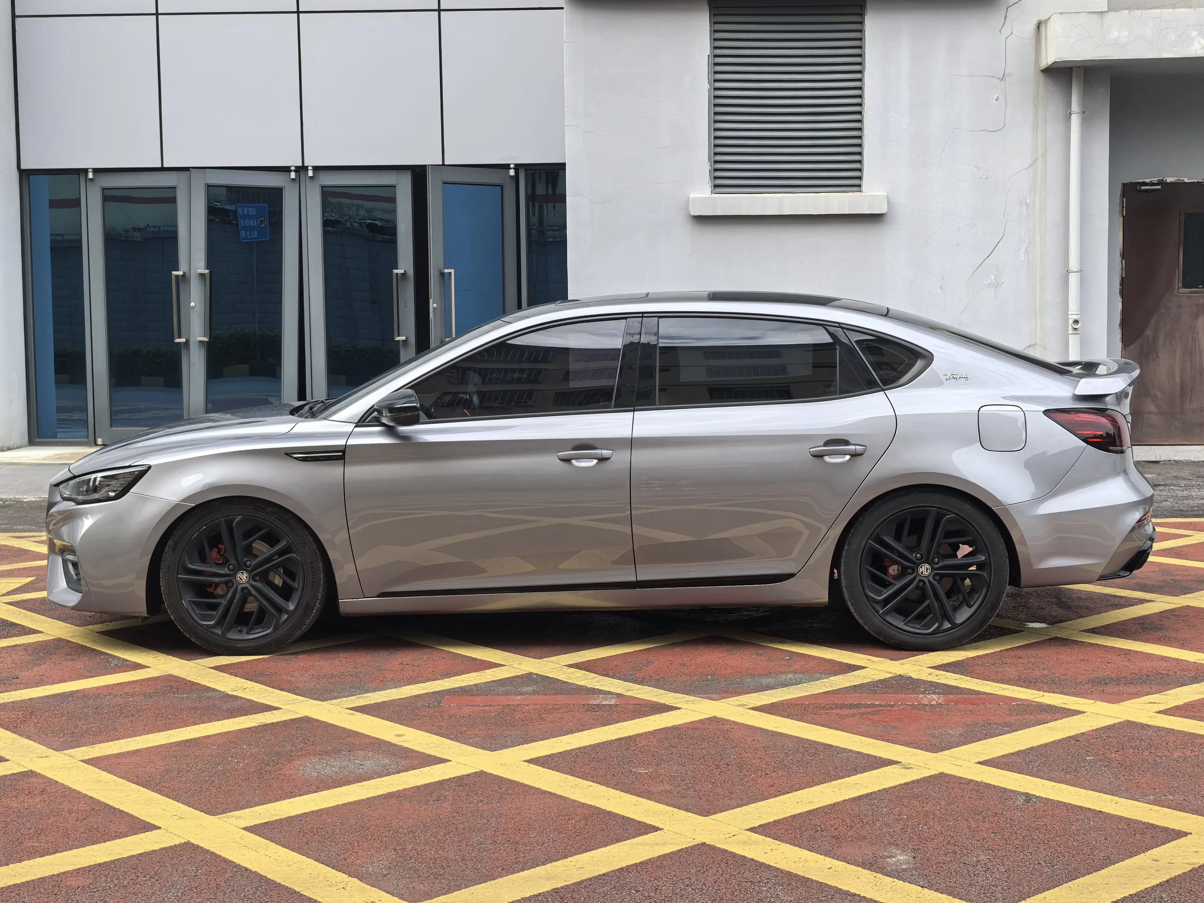 MG 6