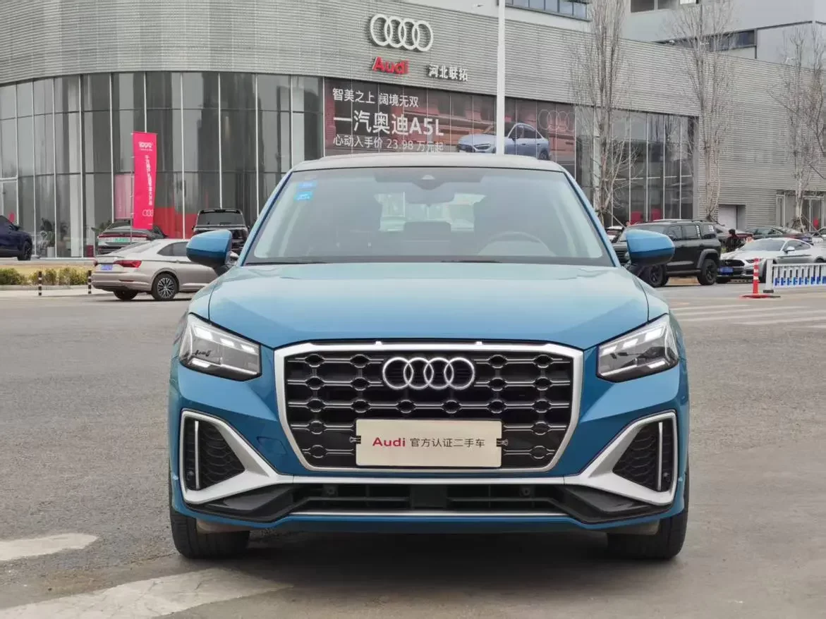 Audi Q2L