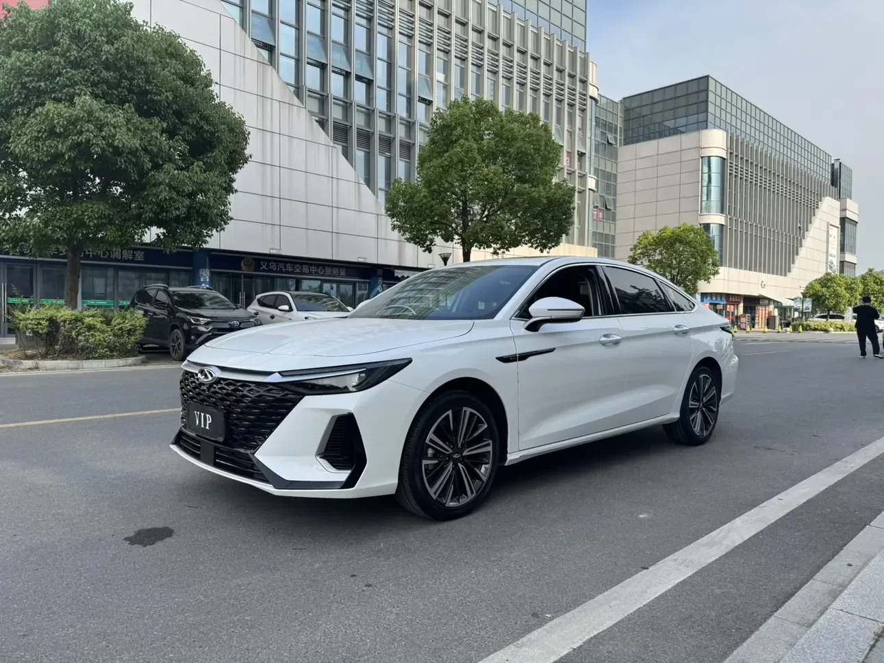 Chery Arrizo 8
