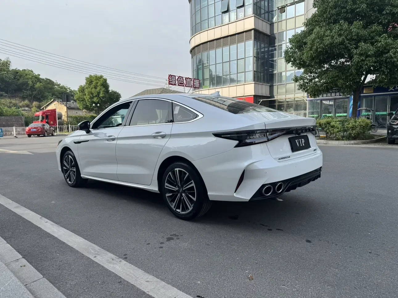 Chery Arrizo 8