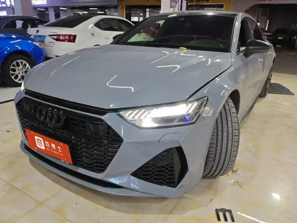 Audi A7L
