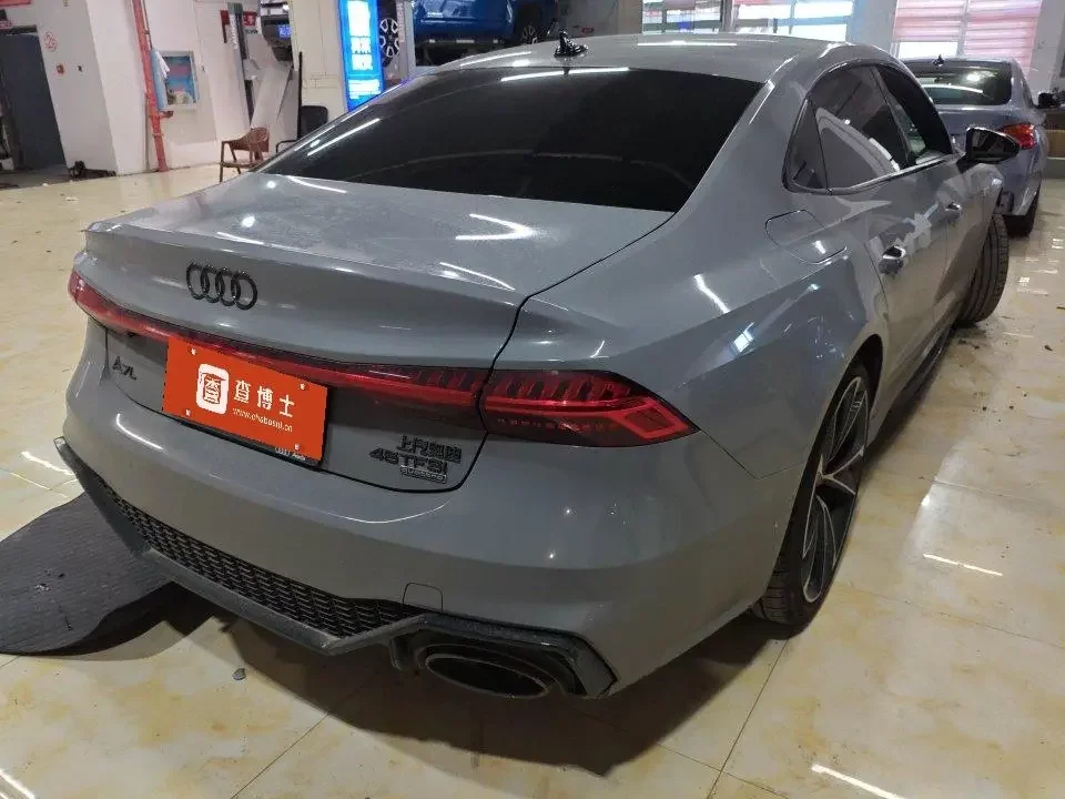 Audi A7L