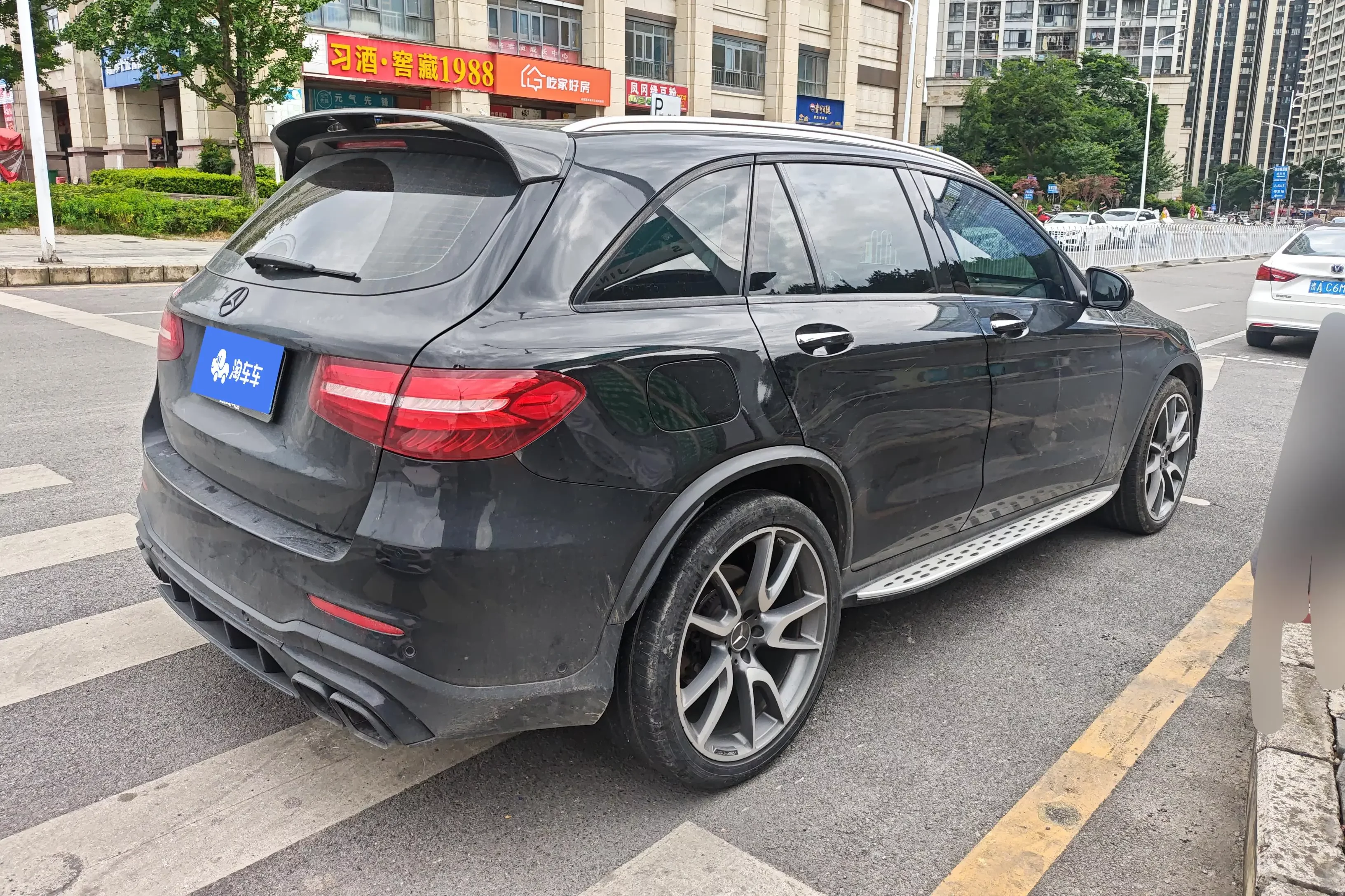 Mercedes-Benz GLC AMG