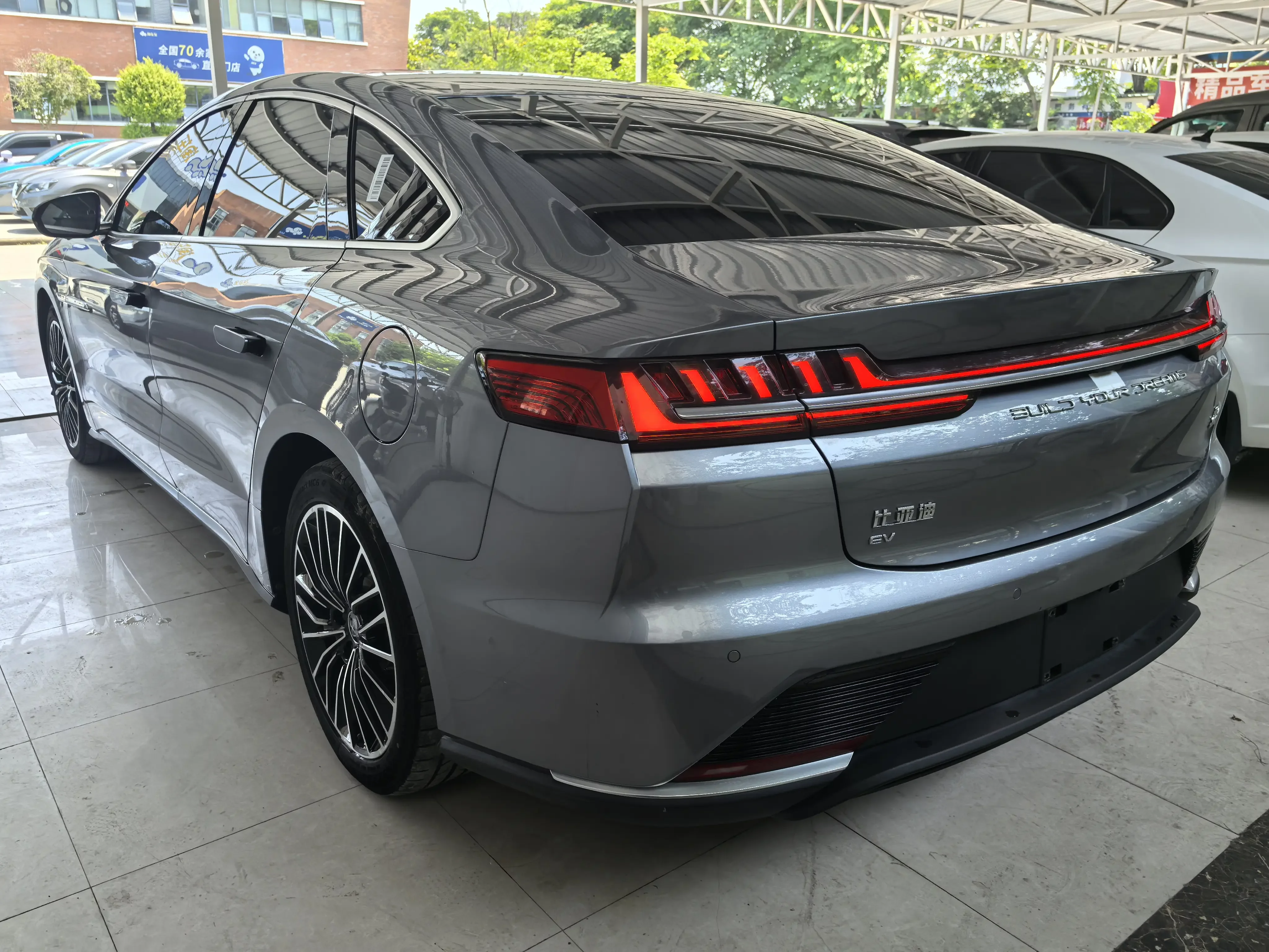 BYD Han EV