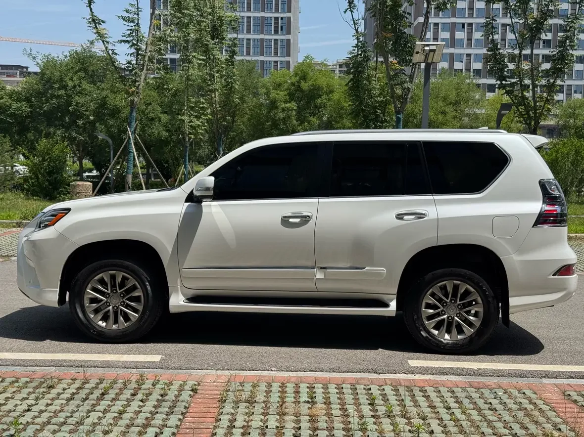 Lexus GX
