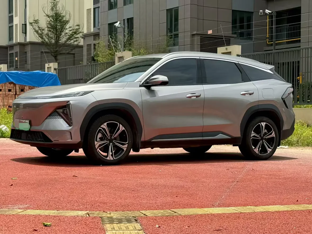 Geely Galaxy L7
