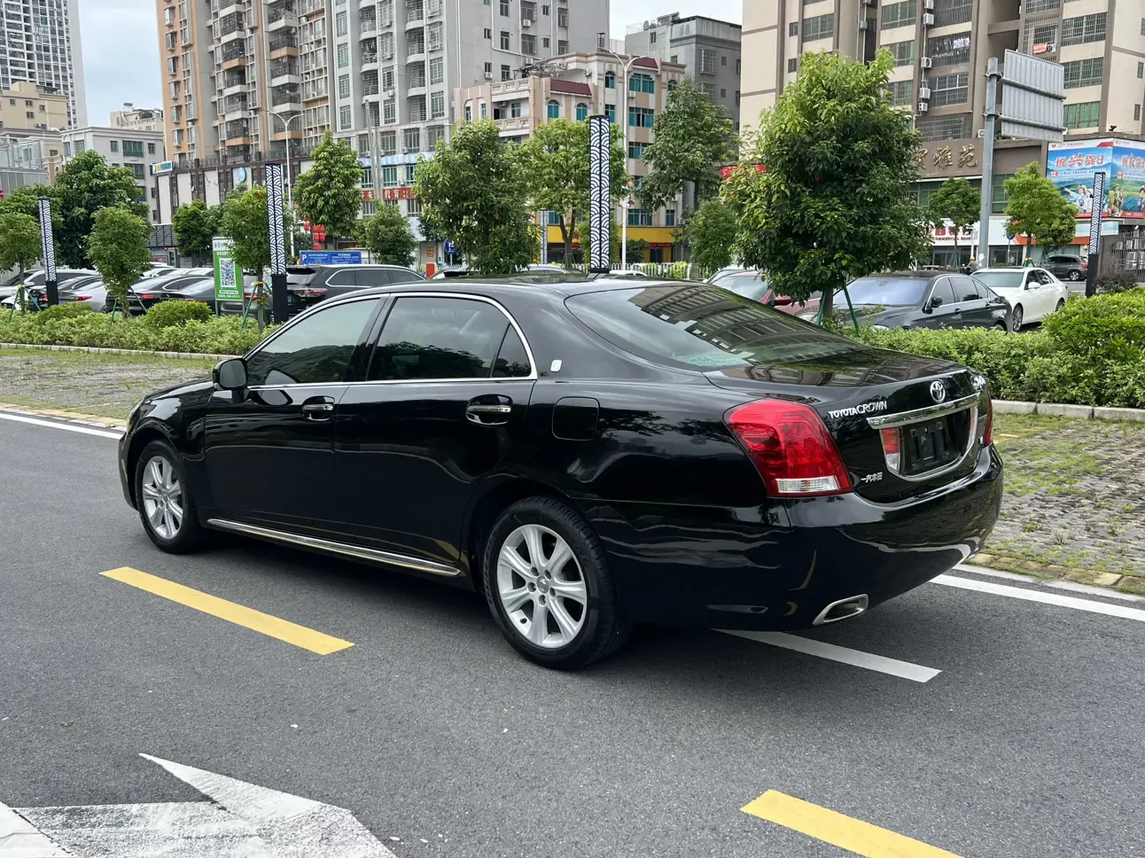 Toyota crown