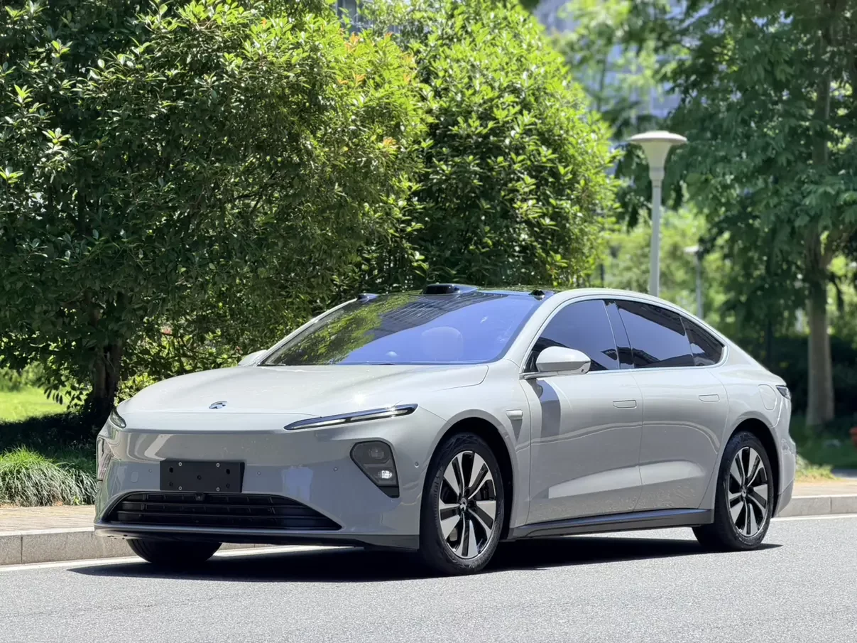 NIO ET7