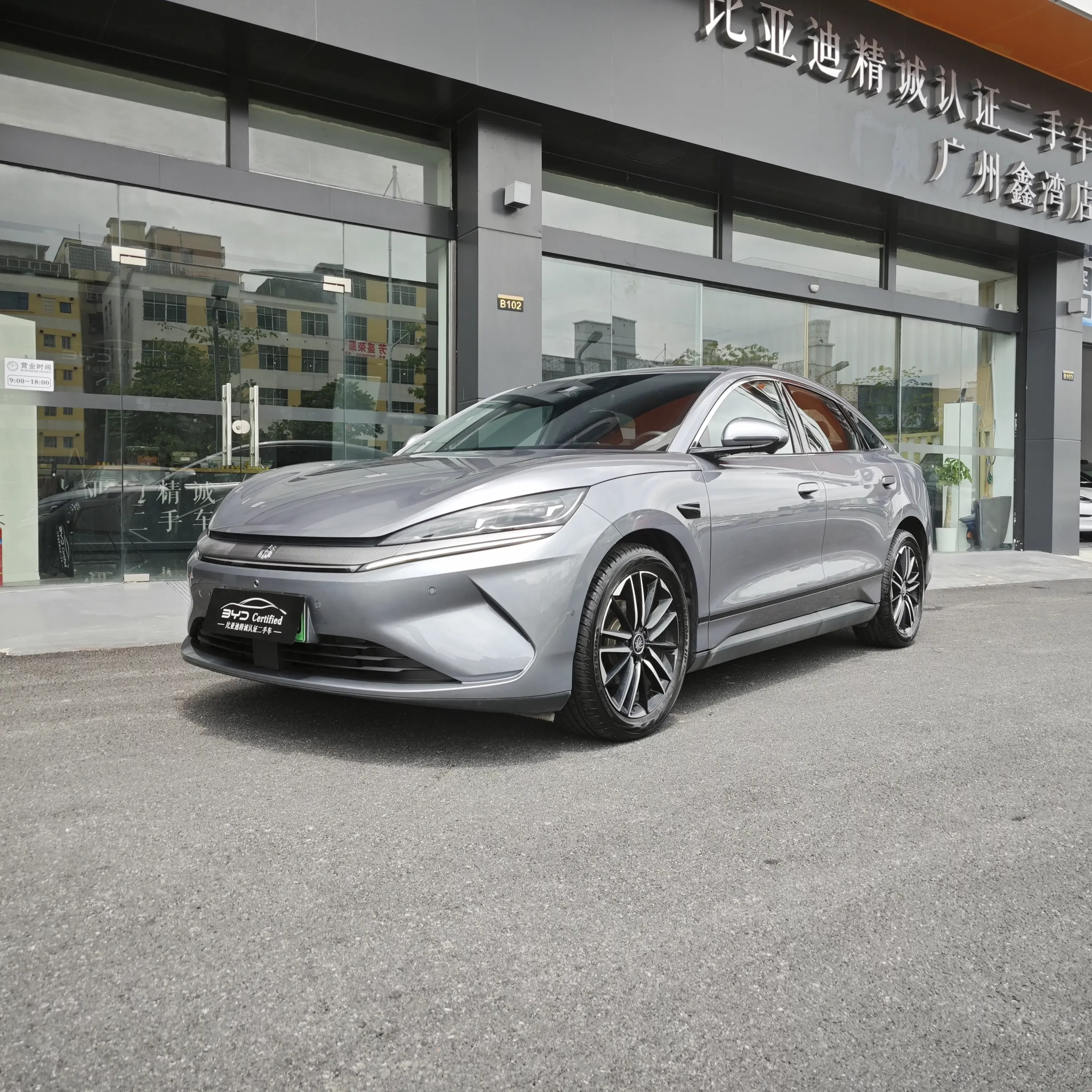 BYD Qin L EV