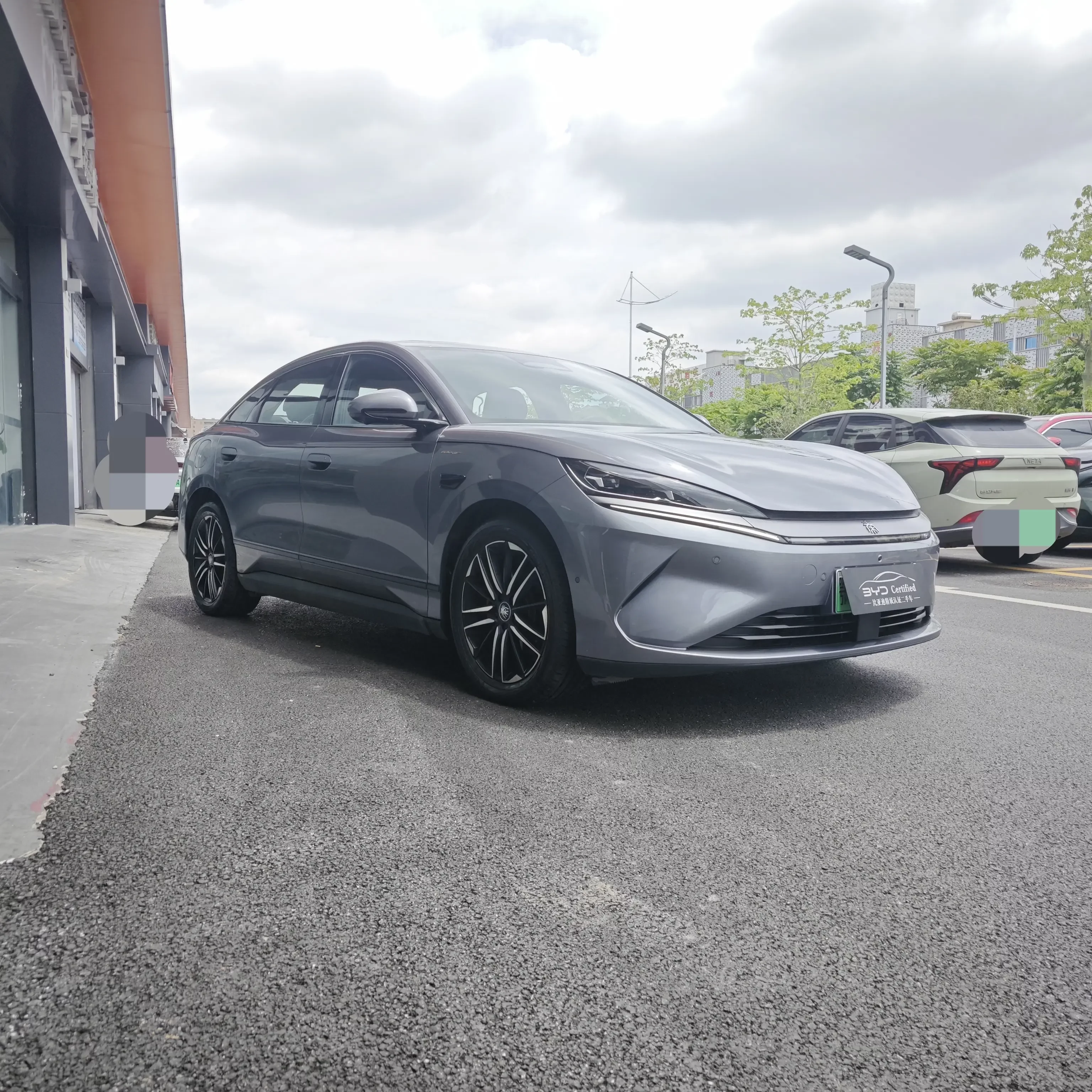 BYD Qin L EV