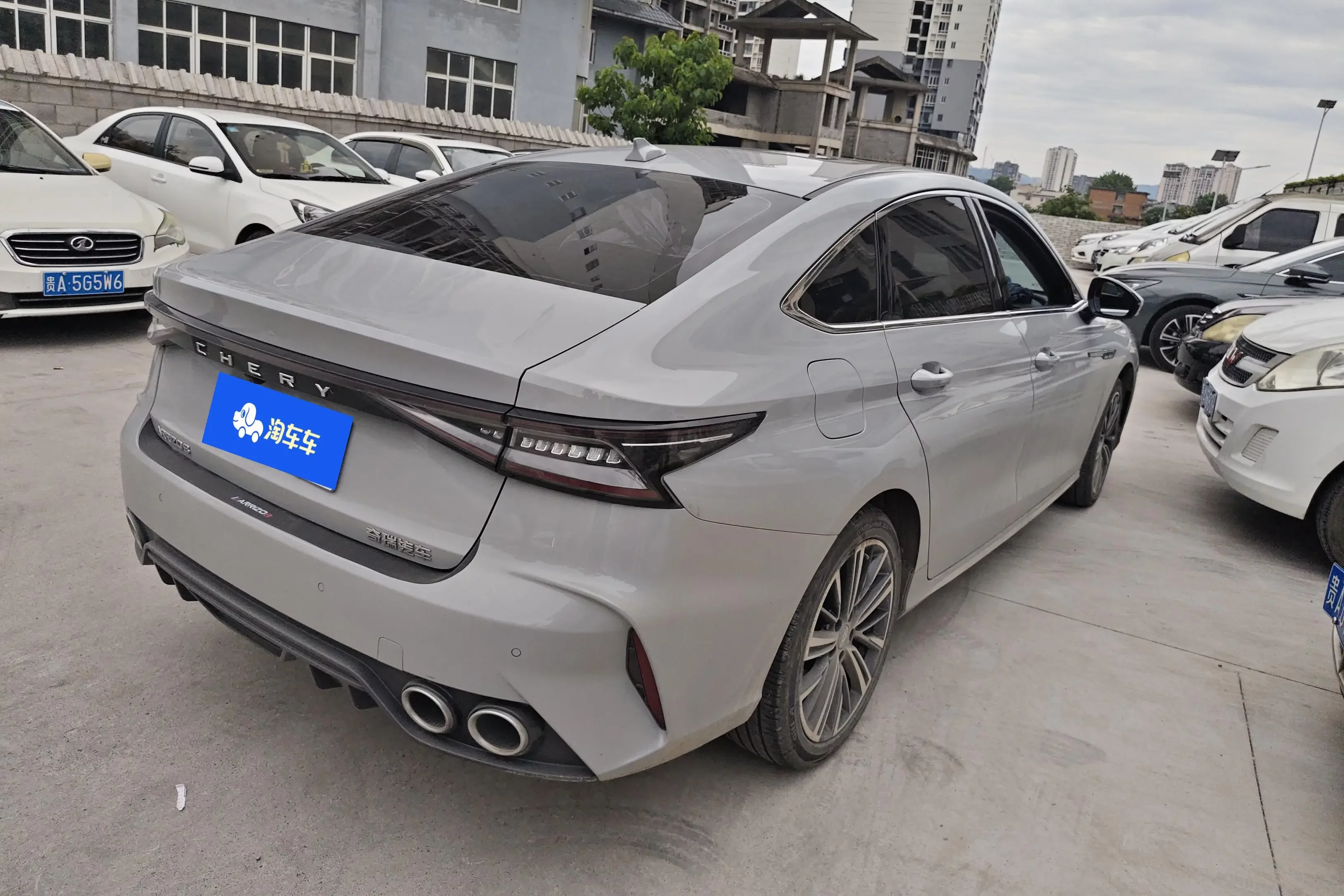 Chery Arrizo 8