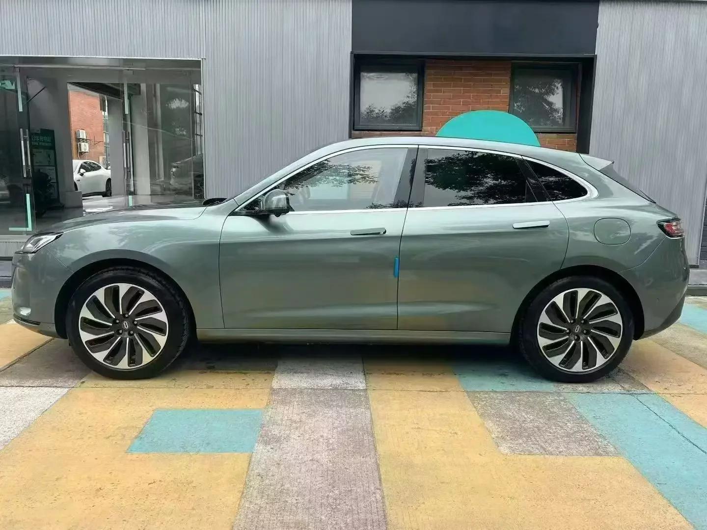 AITO M5