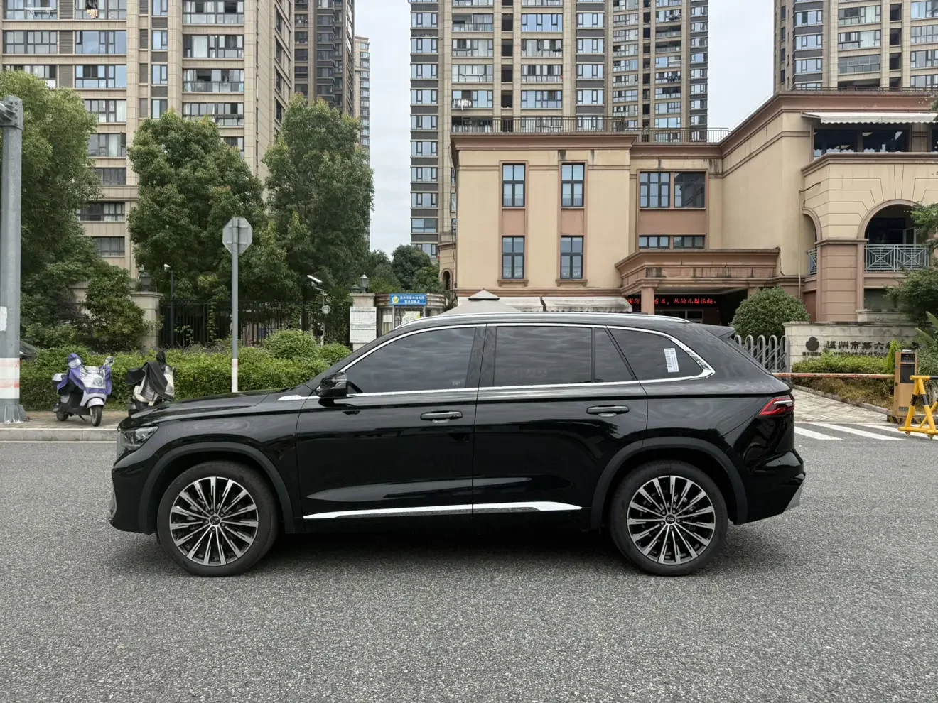 Geely Monjaro