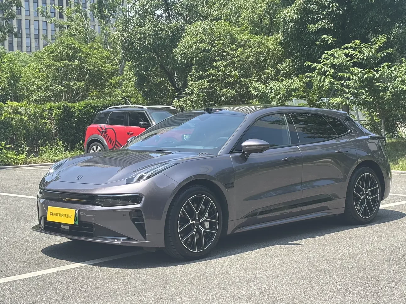 ZEEKR 001