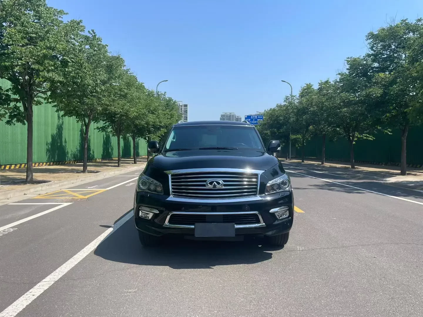 Infiniti QX80