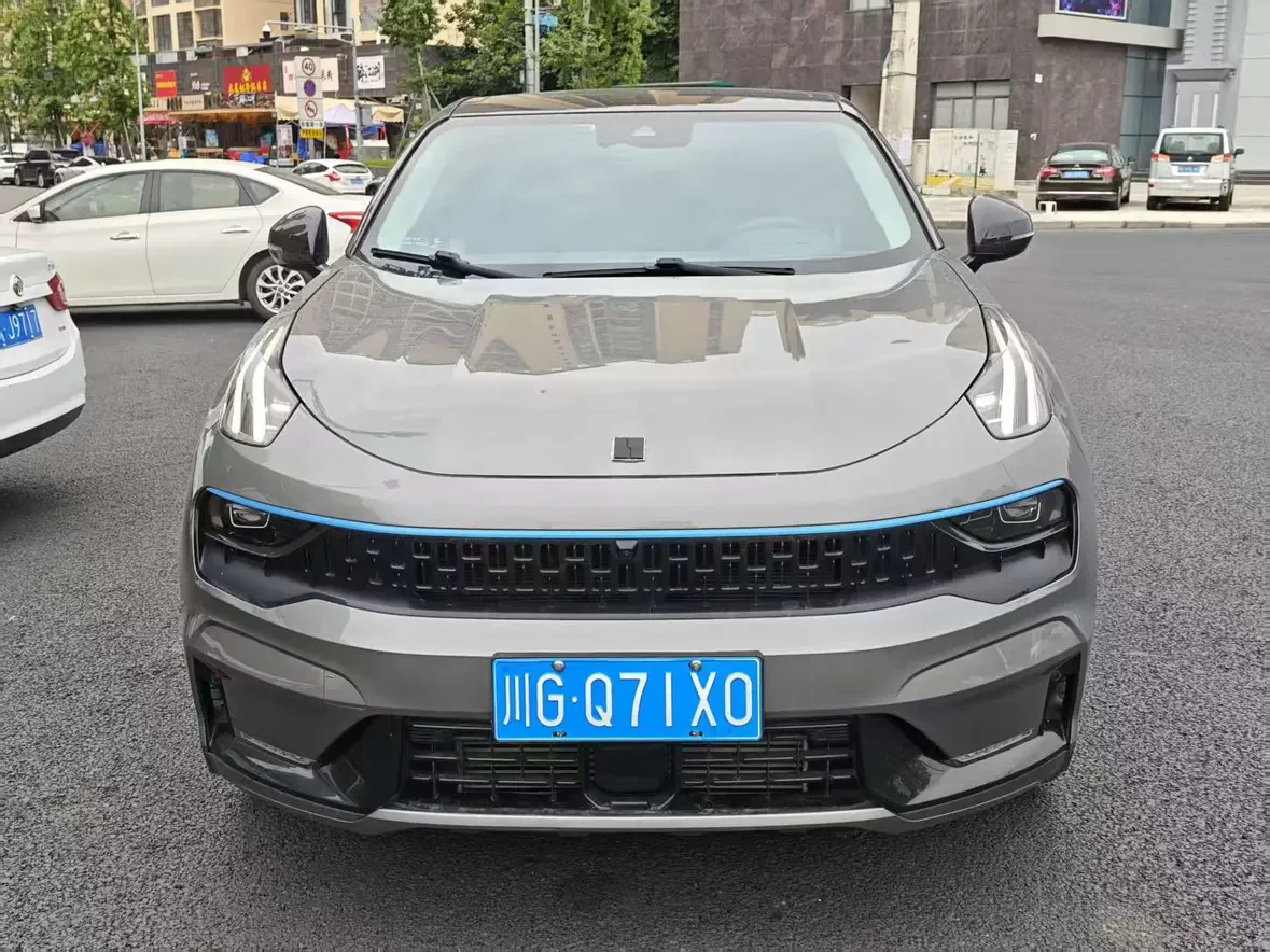 Lynk & Co 05