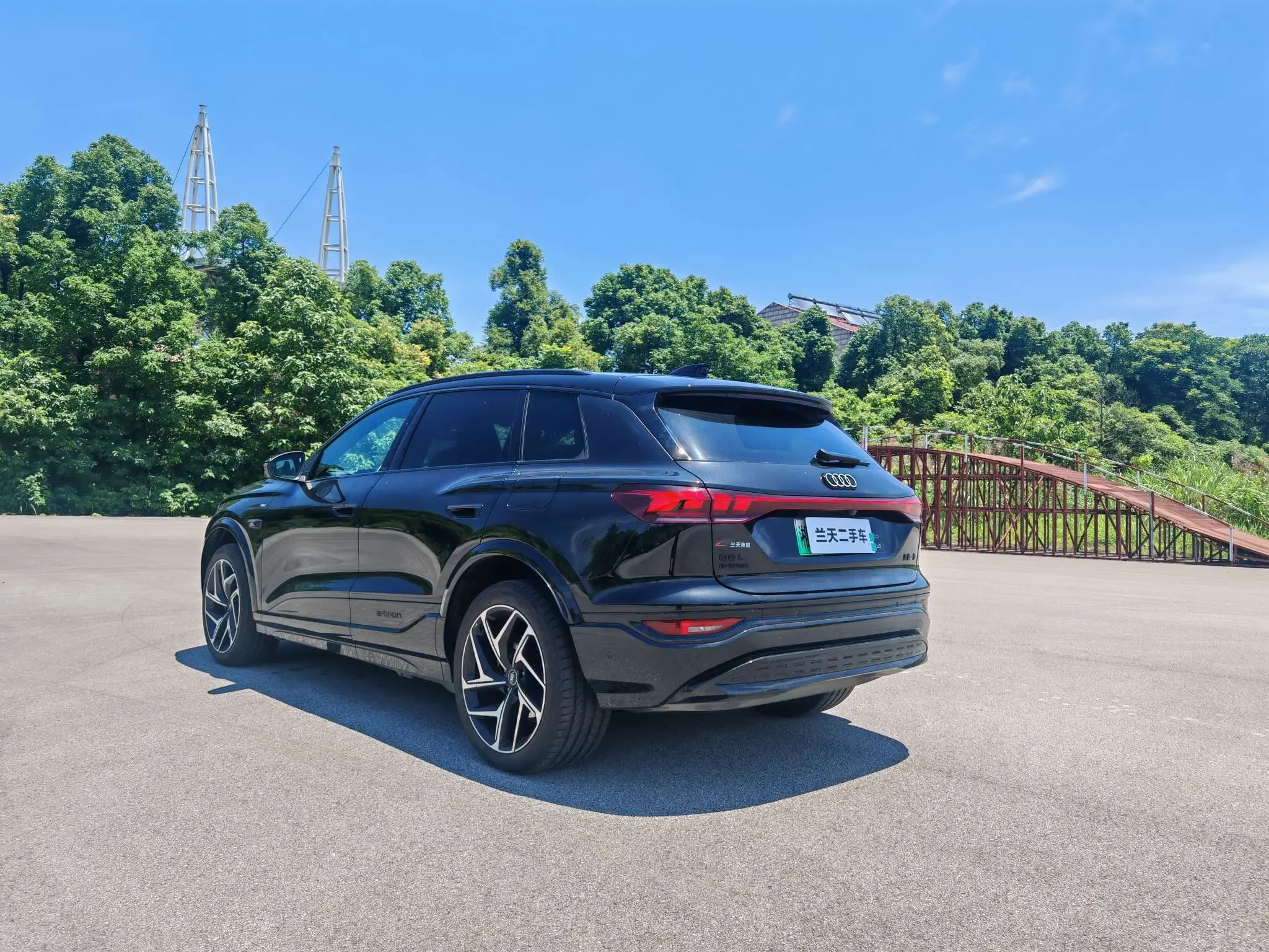 Audi Q6L e-tron