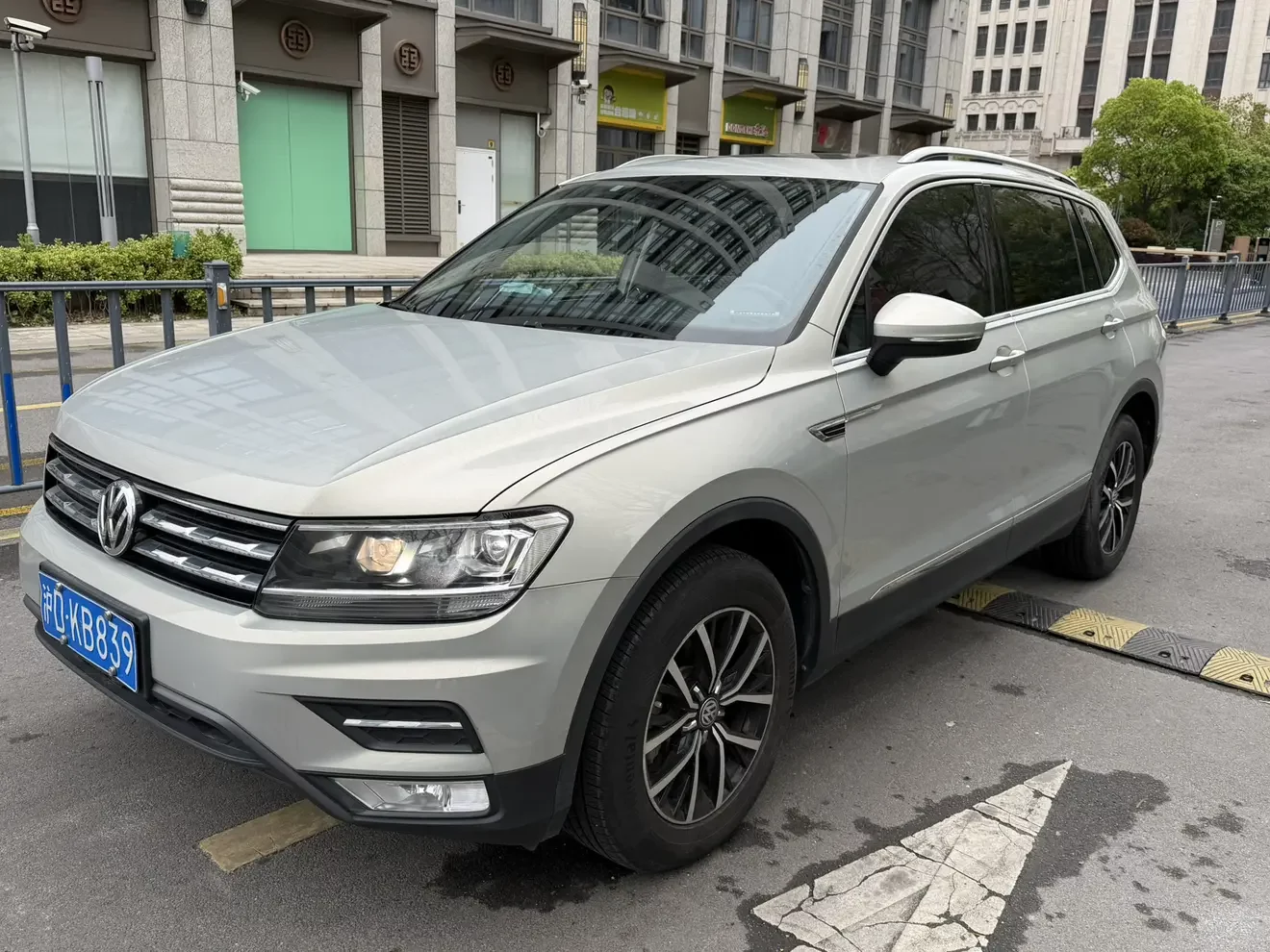 Volkswagen Tiguan L