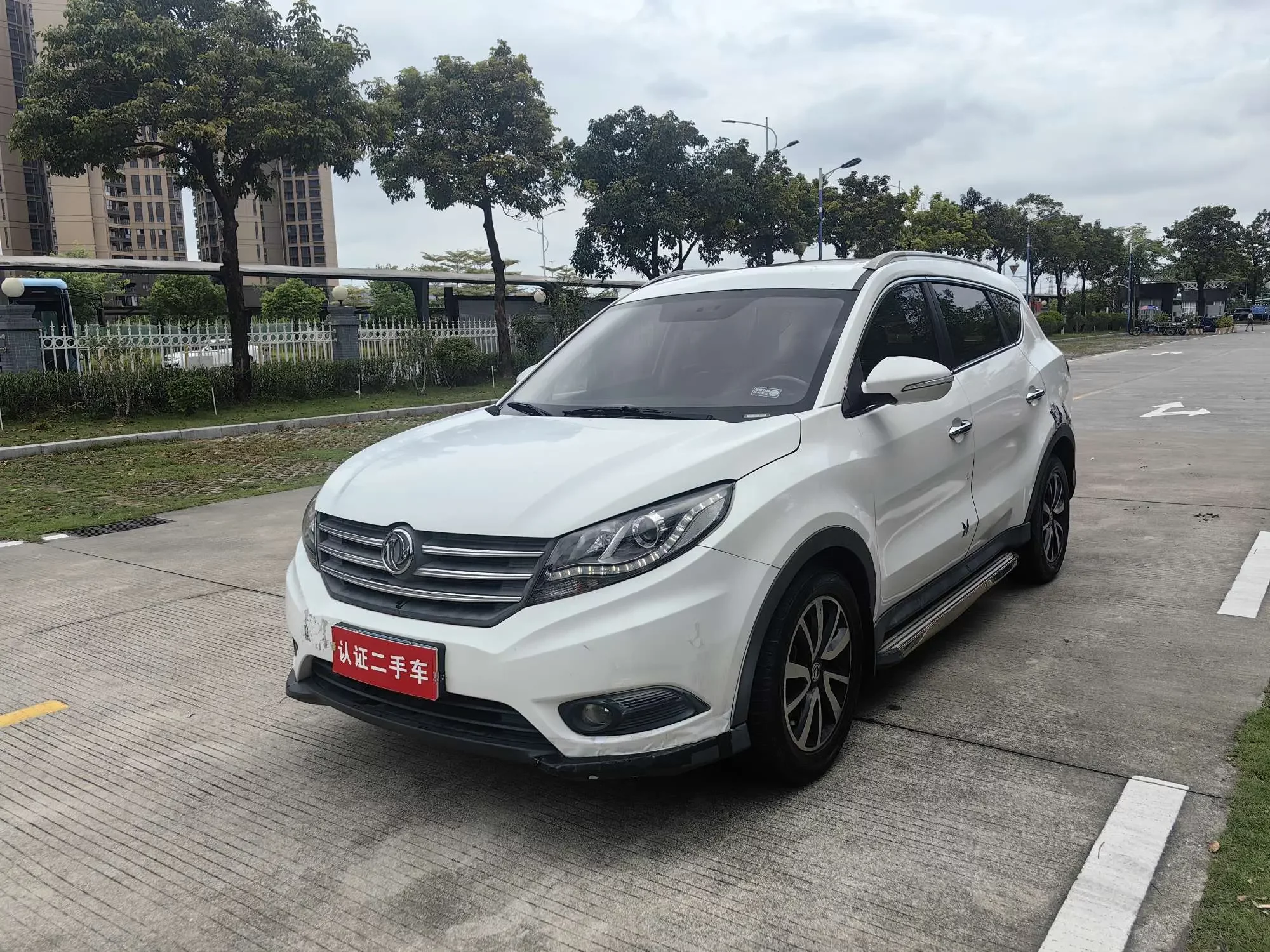 Dongfeng Fengon 580