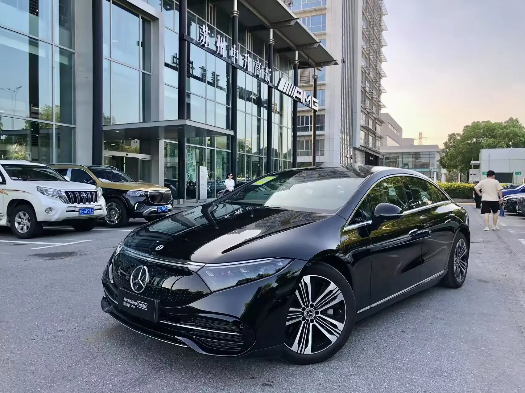 Mercedes-Benz EQS