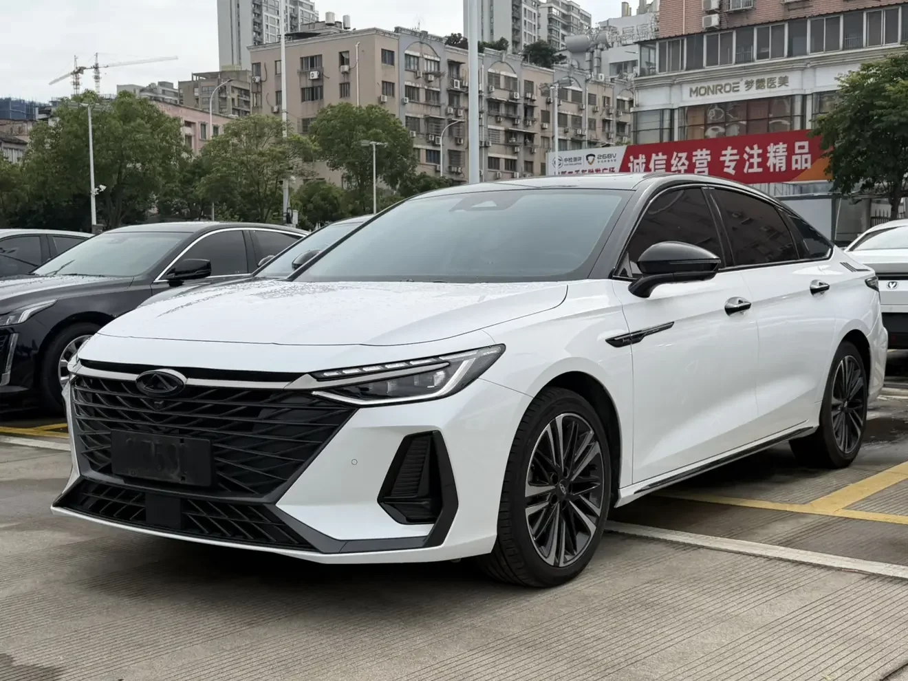 Chery Arrizo 8
