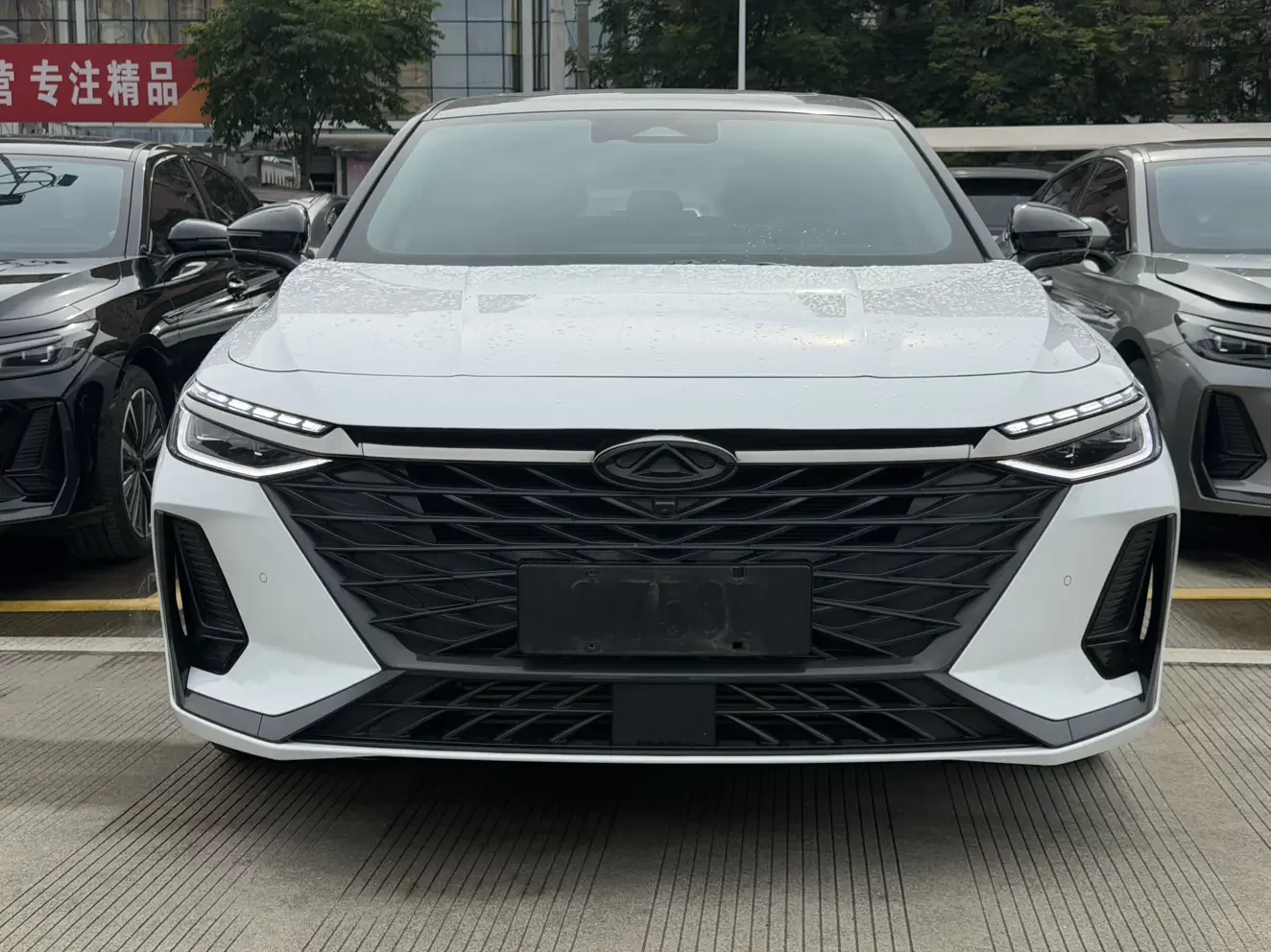Chery Arrizo 8