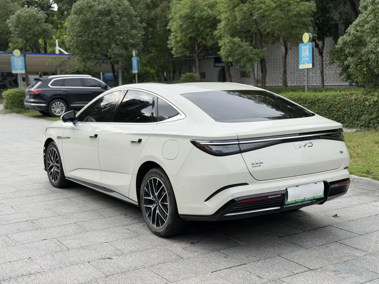 BYD Seal DM