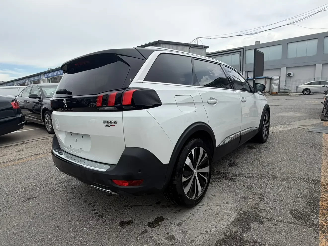 Peugeot 5008