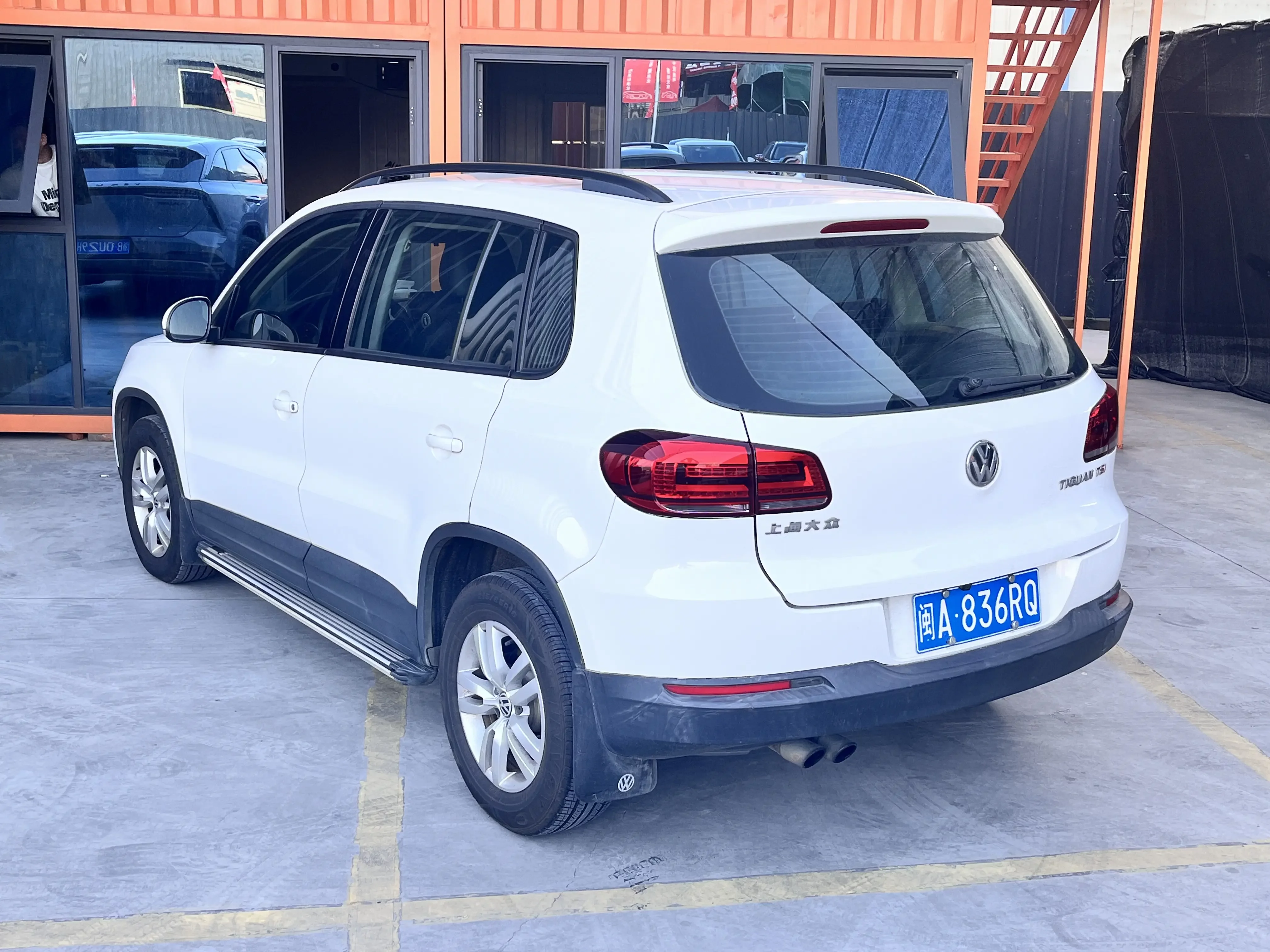Volkswagen Tiguan (Tharu)