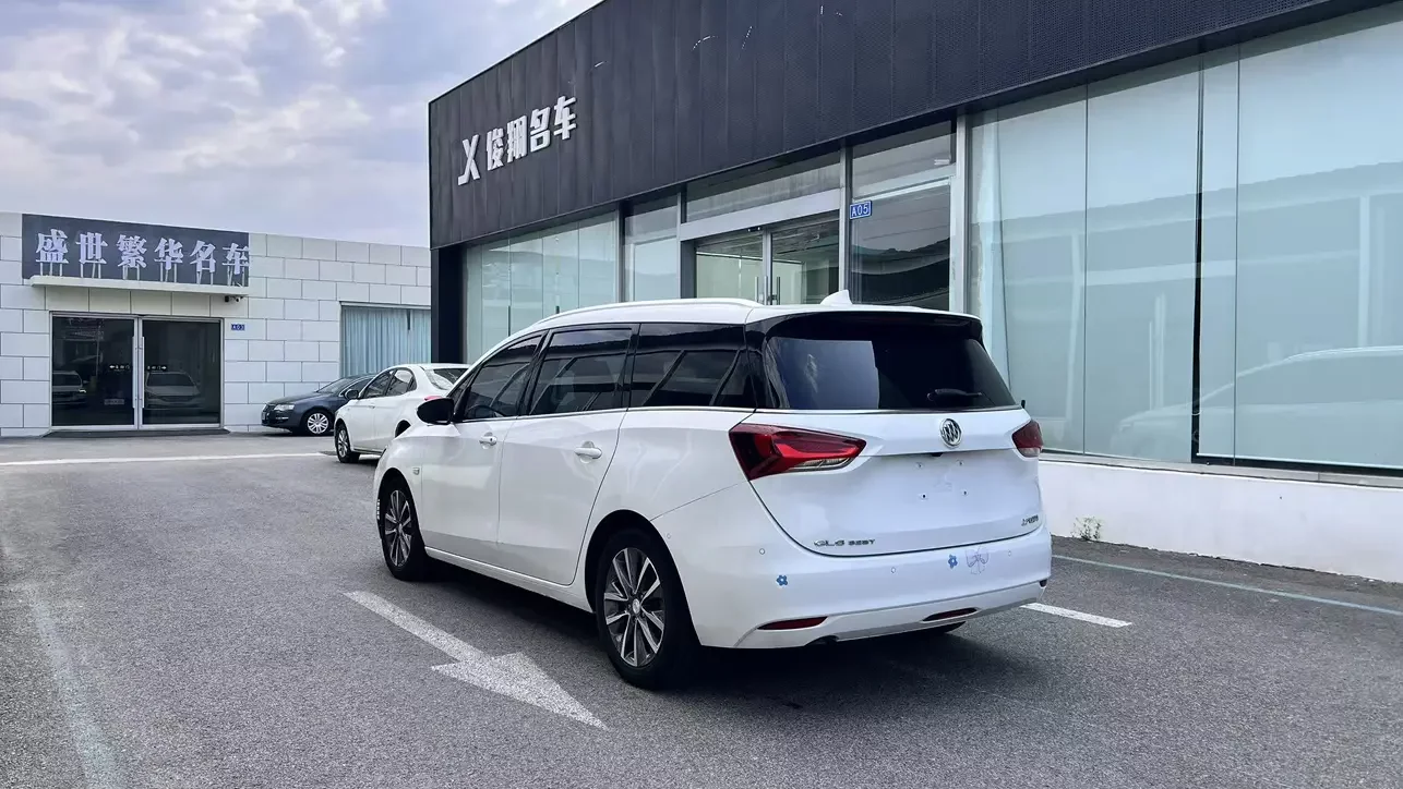 Buick GL6