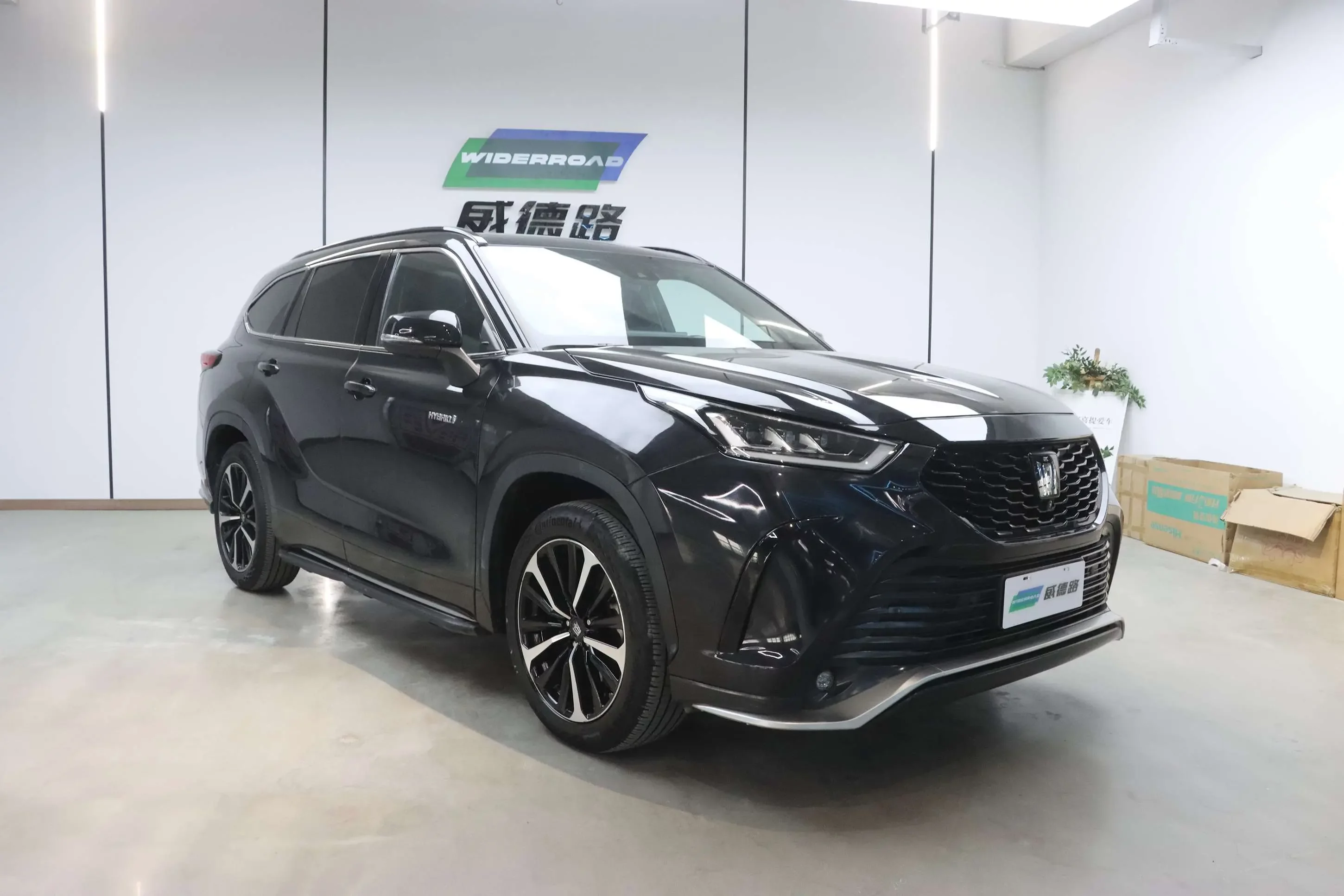 Toyota Crown Kluger