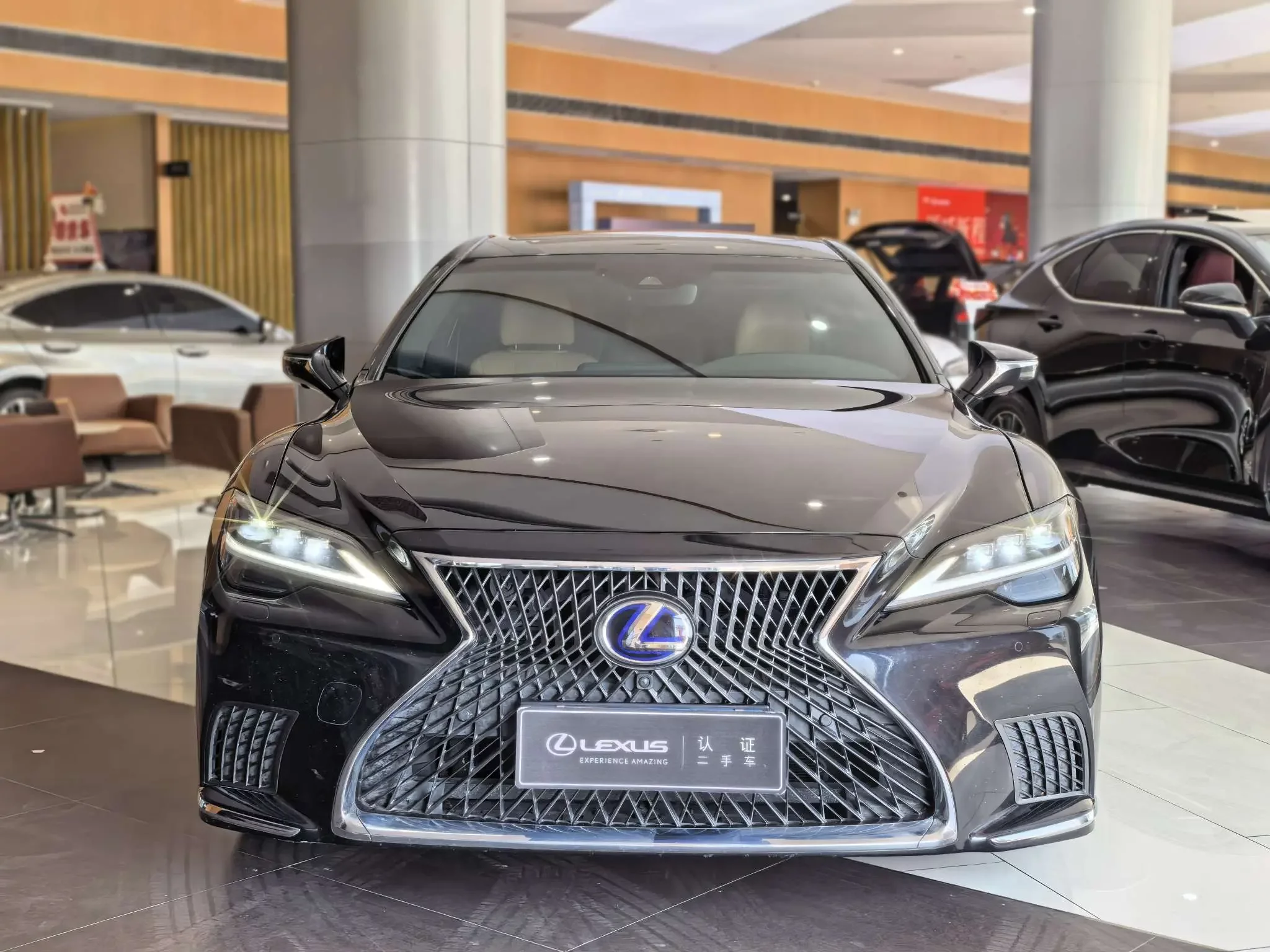 Lexus LS