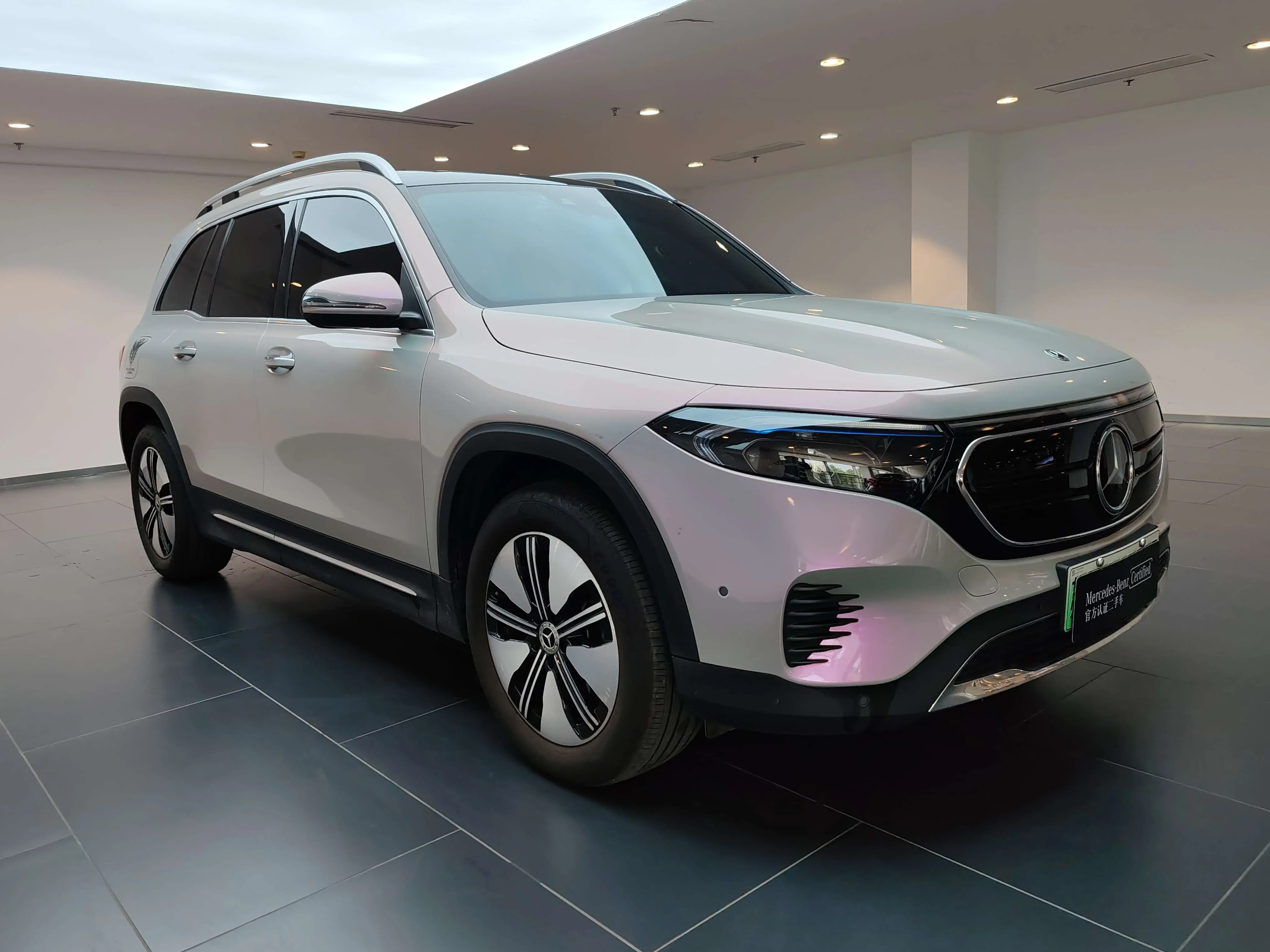 Mercedes-Benz EQB