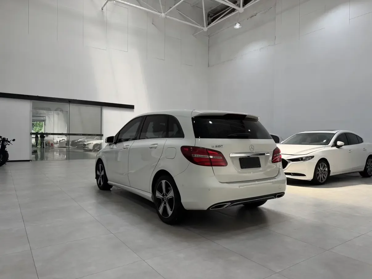 Mercedes-Benz B Class