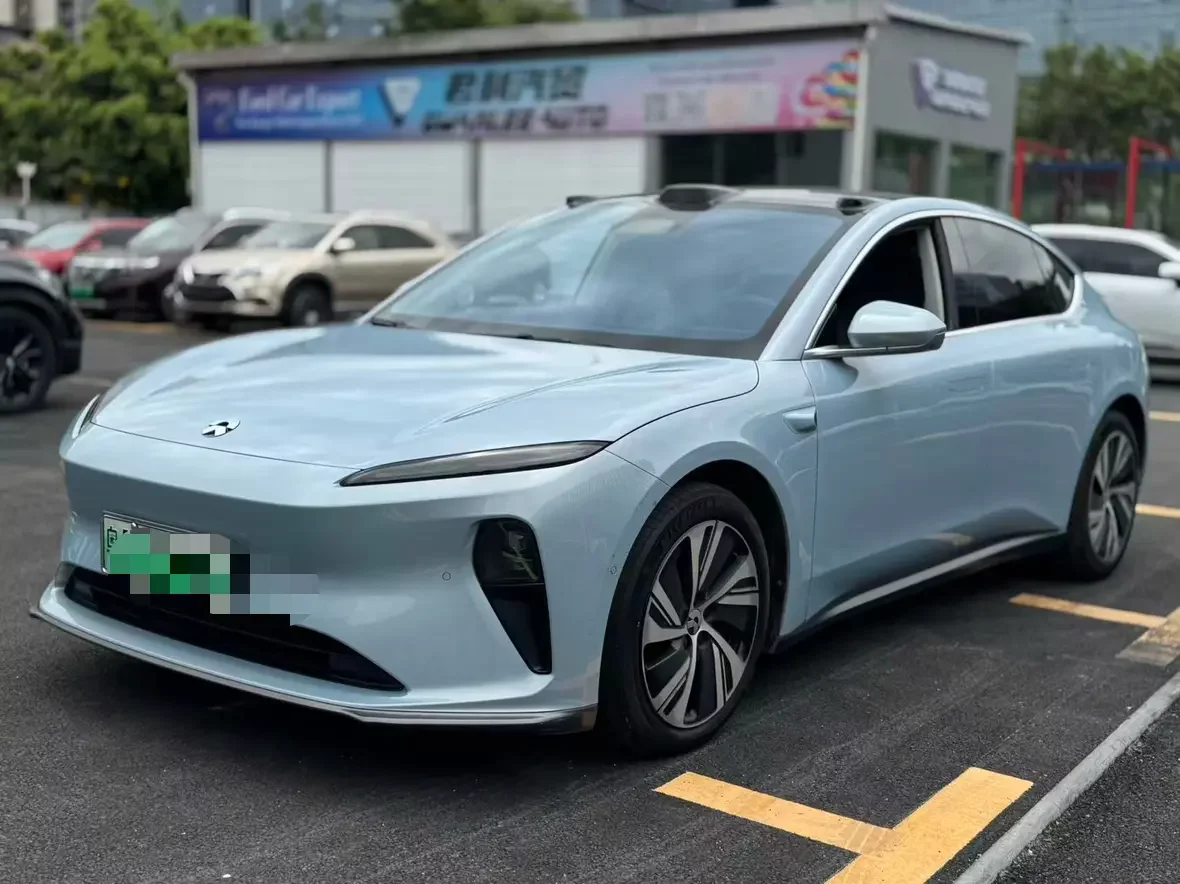 NIO ET5  из Китая