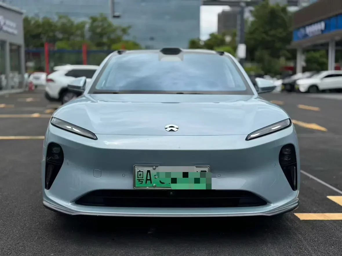NIO ET5  из Китая