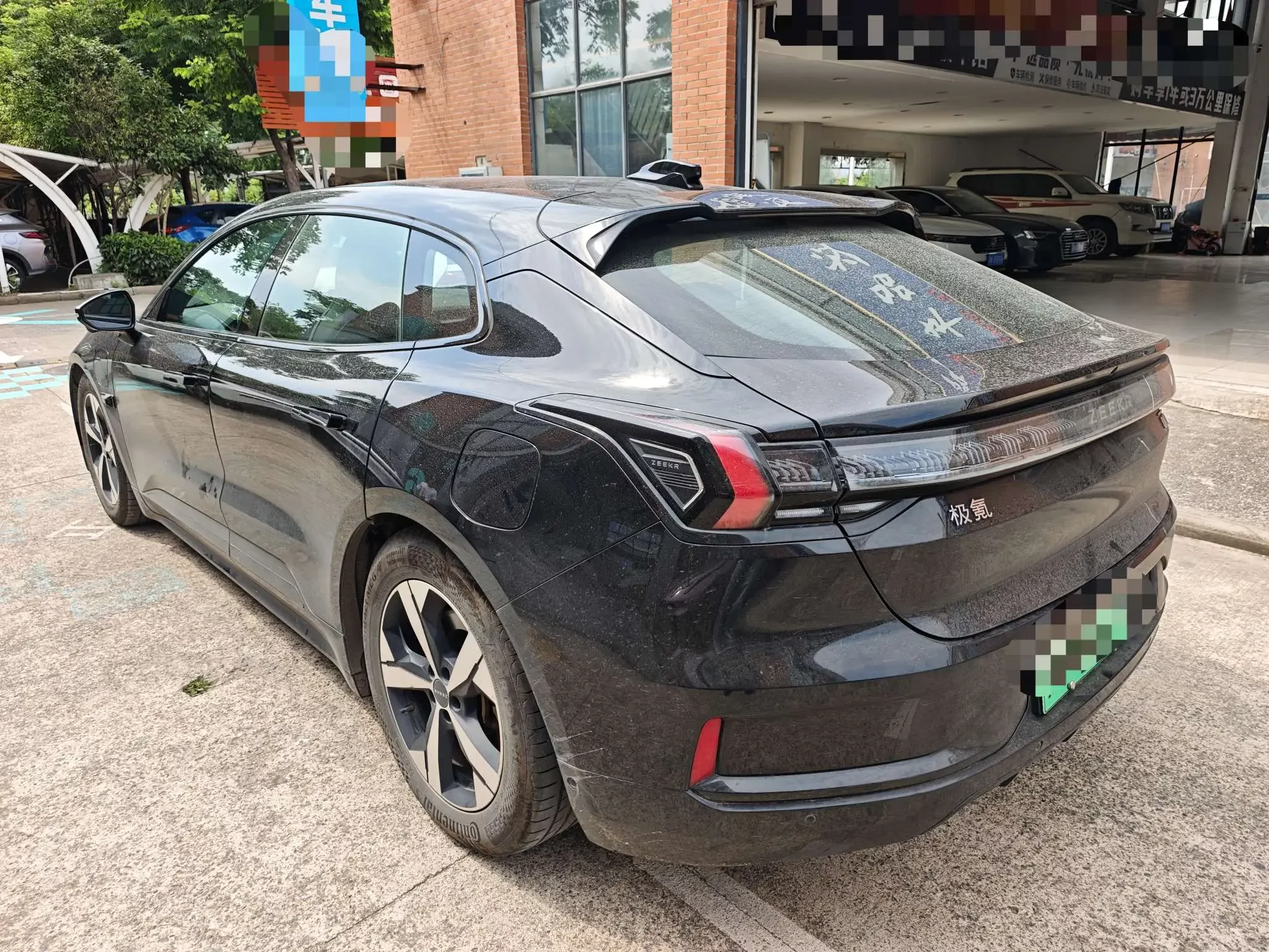 ZEEKR 001
