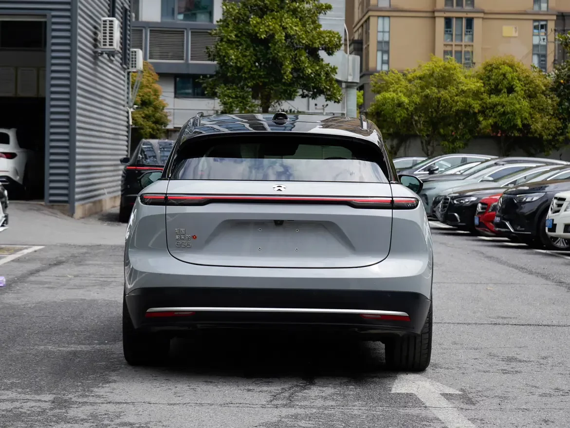 NIO ES6