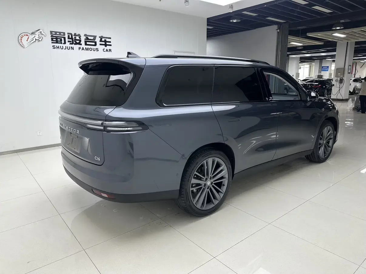 Leapmotor C16