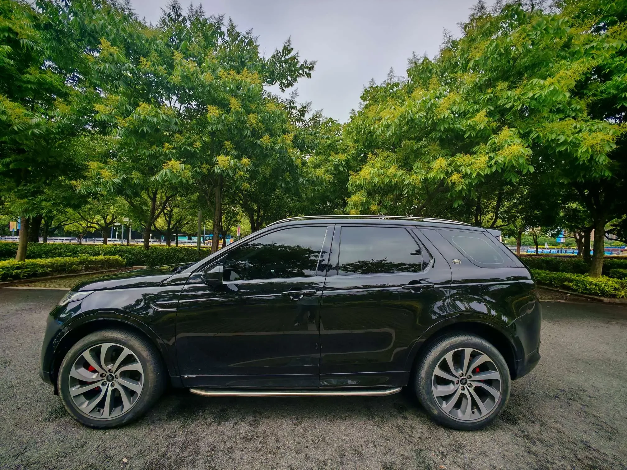 Land Rover Discover Sports