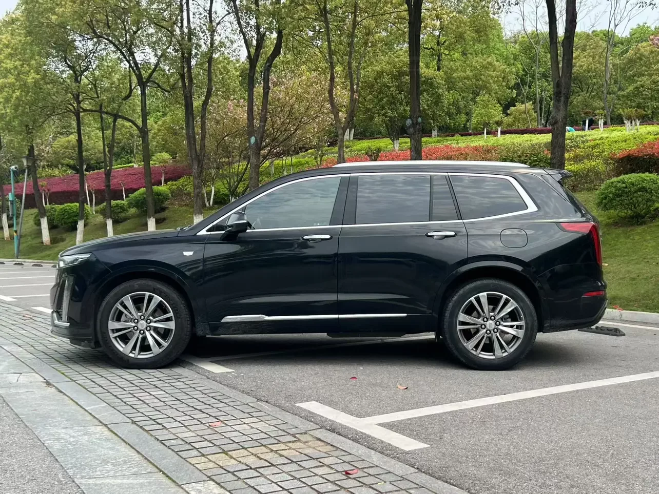 Cadillac XT6