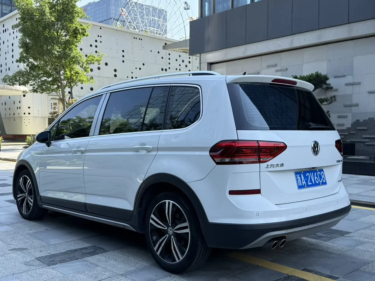 Volkswagen Touran L