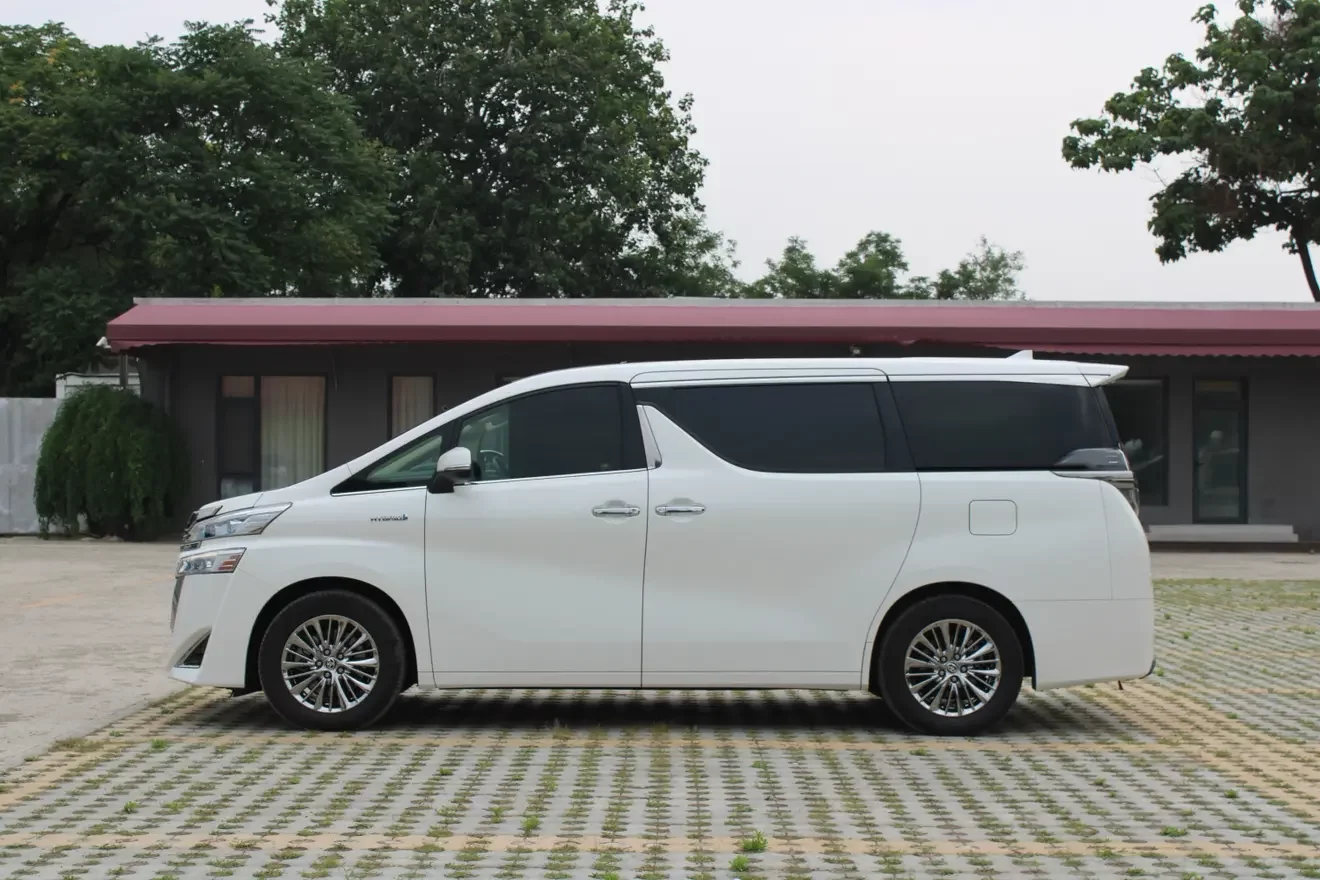 Toyota Crown Wellfire