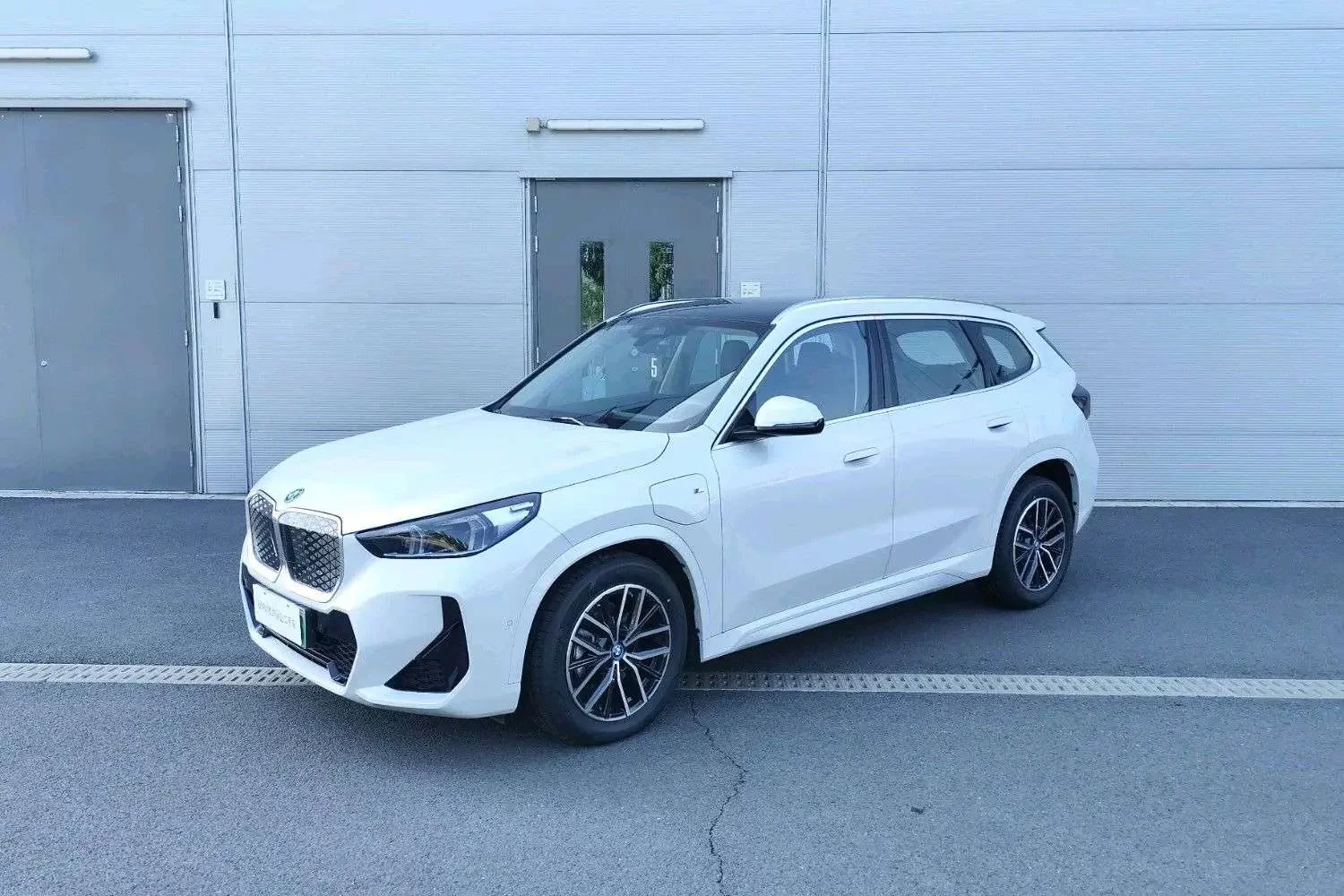 BMW iX1