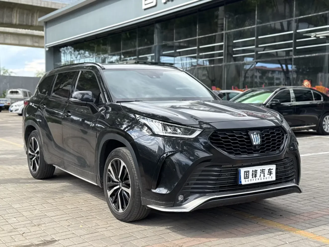 Toyota Crown Kluger